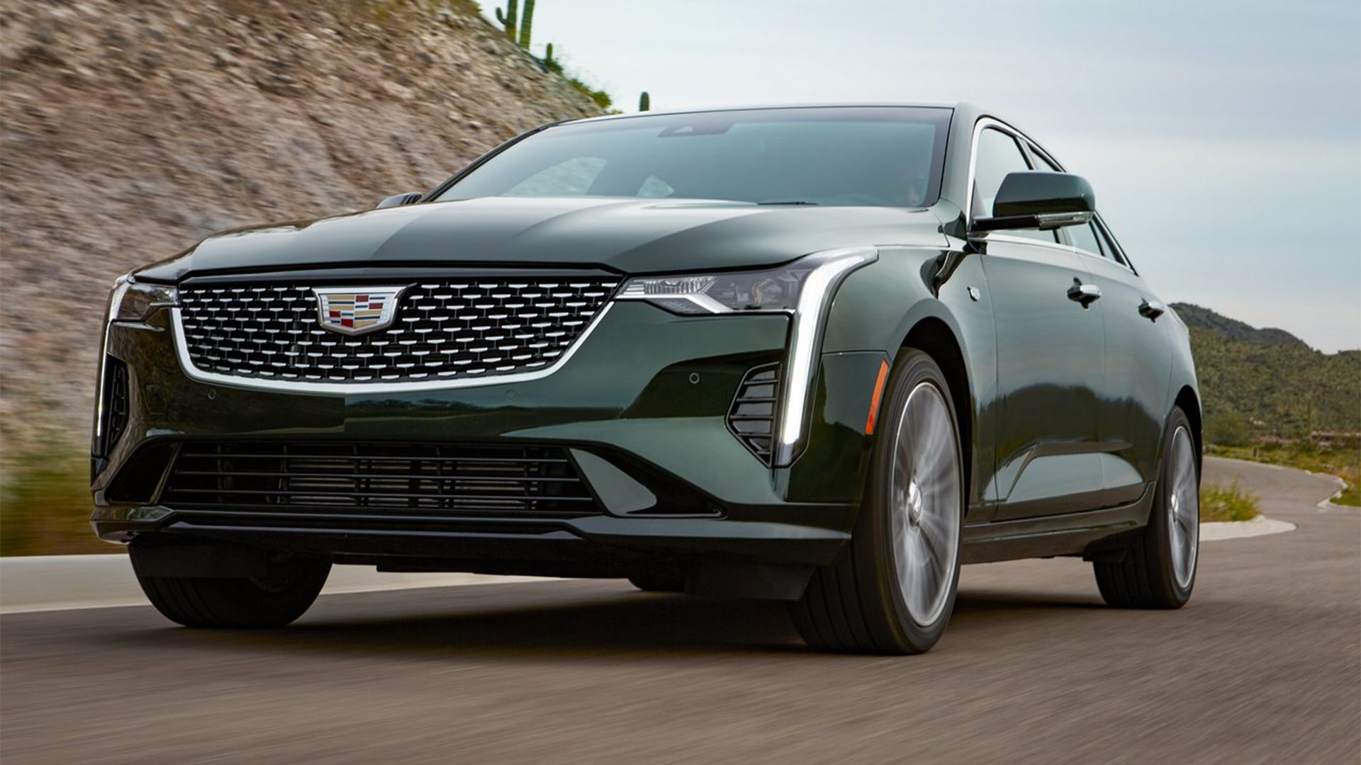 Cadillac CT-4 - Ângulo dianteiro 3_4