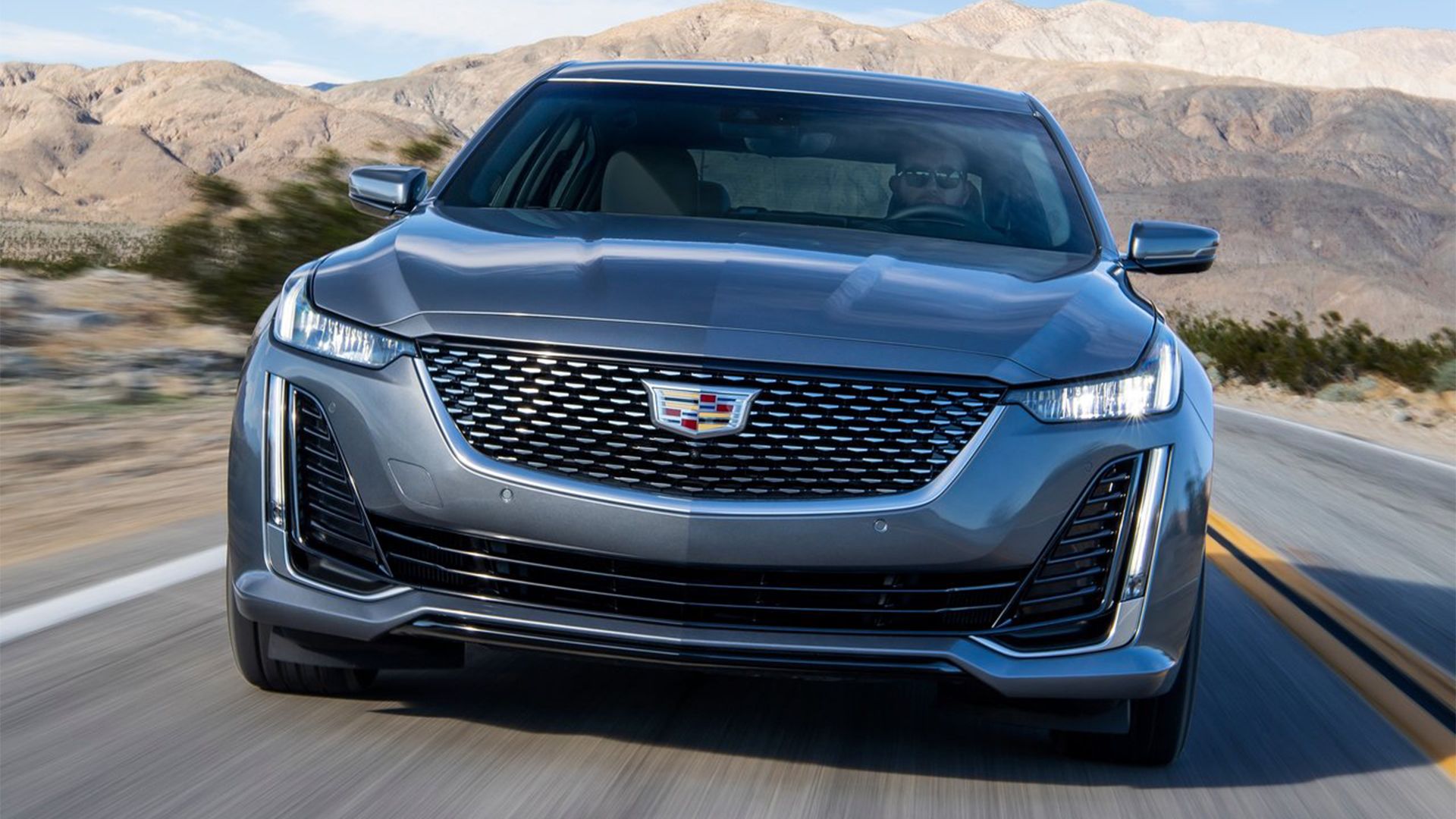 Cadillac CT-5 - Cabeça frontal na foto