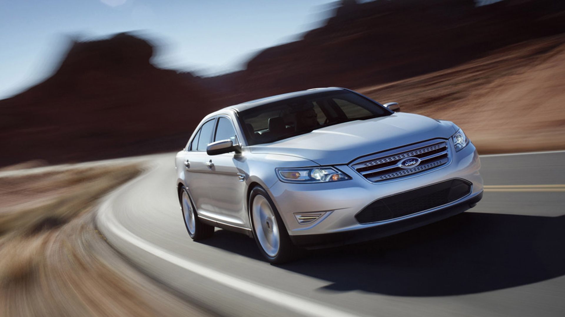 Ford Taurus SHO - Ângulo dianteiro 3_4