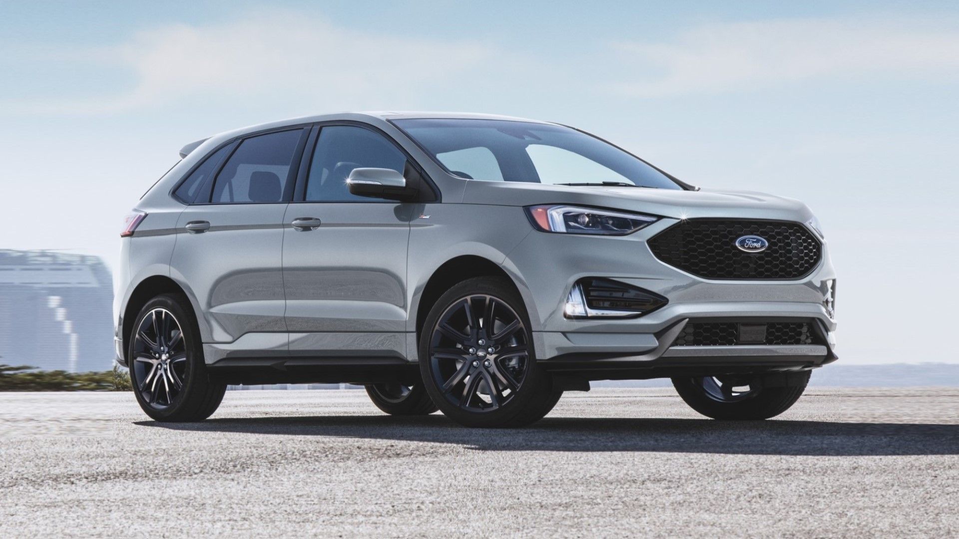 2020 Ford Edge front third quarter view