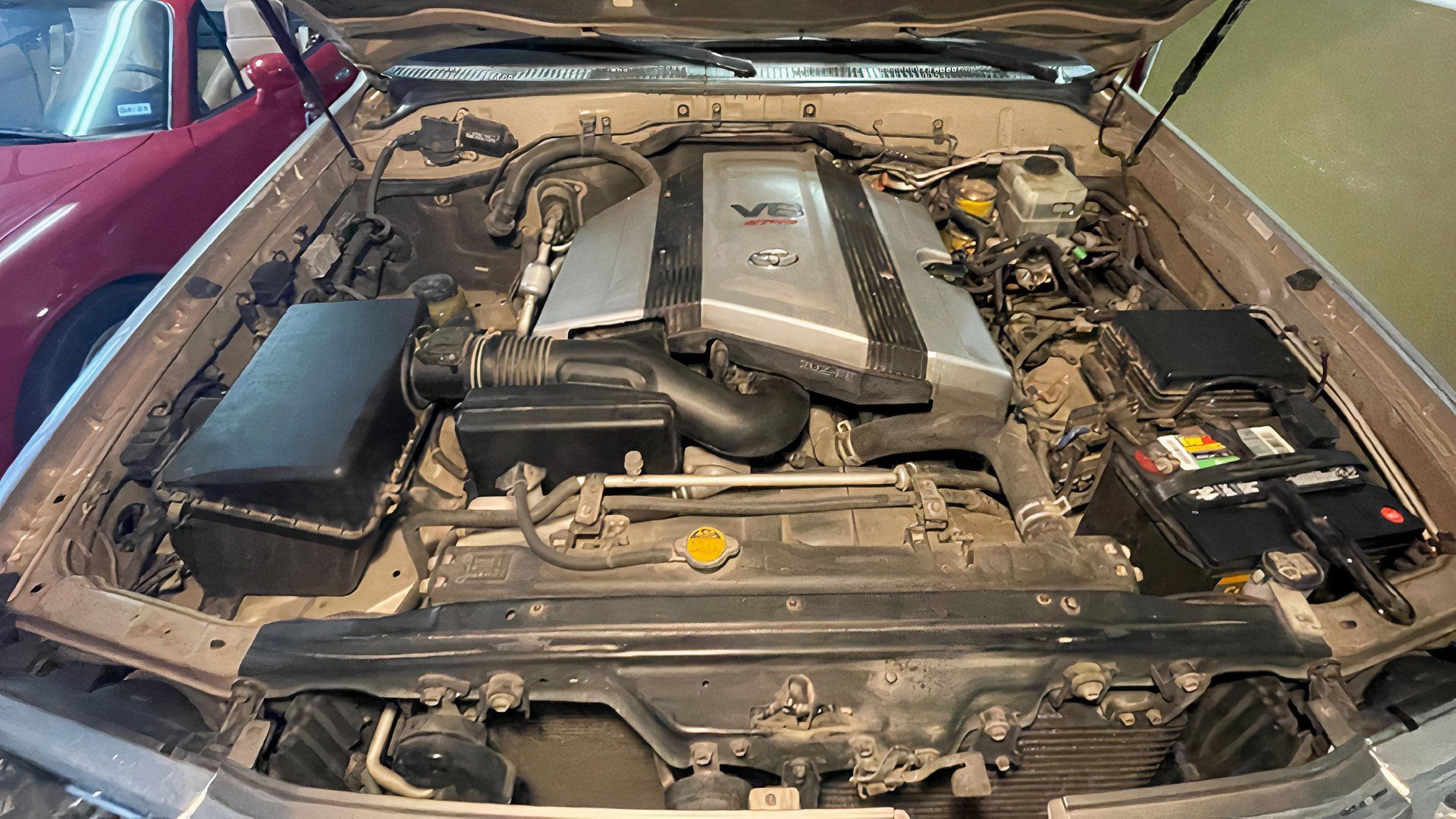 Toyota 2UZ-FE V8