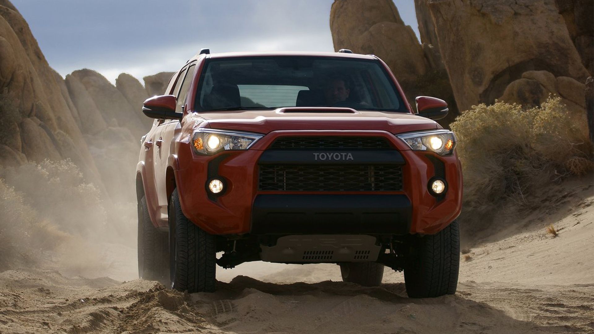 Toyota 4Runner - Foto frontal da cabeça