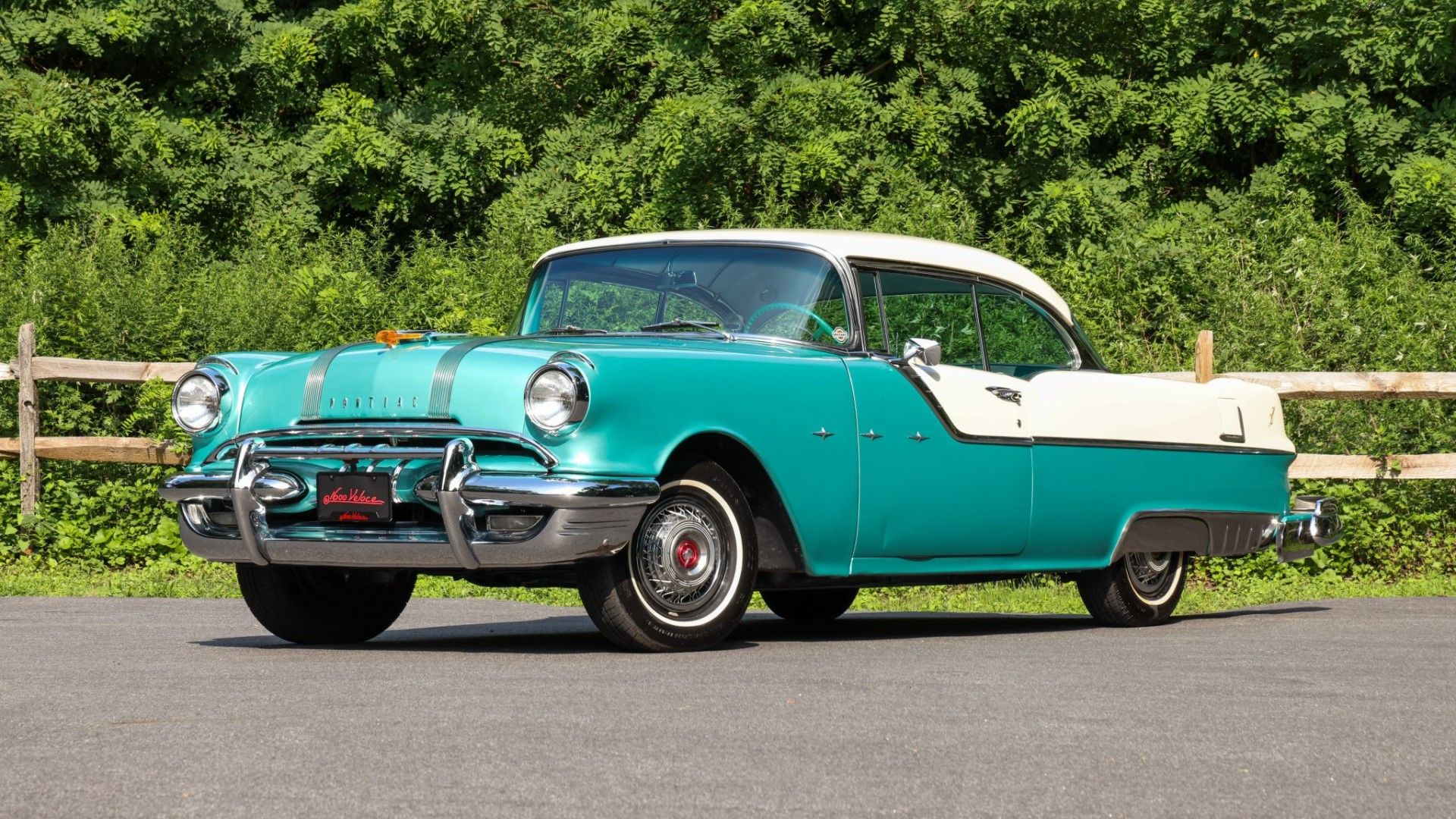 Pontiac Star Chief Custom Catalina Coupe 1955, vista frontal do terceiro quarto