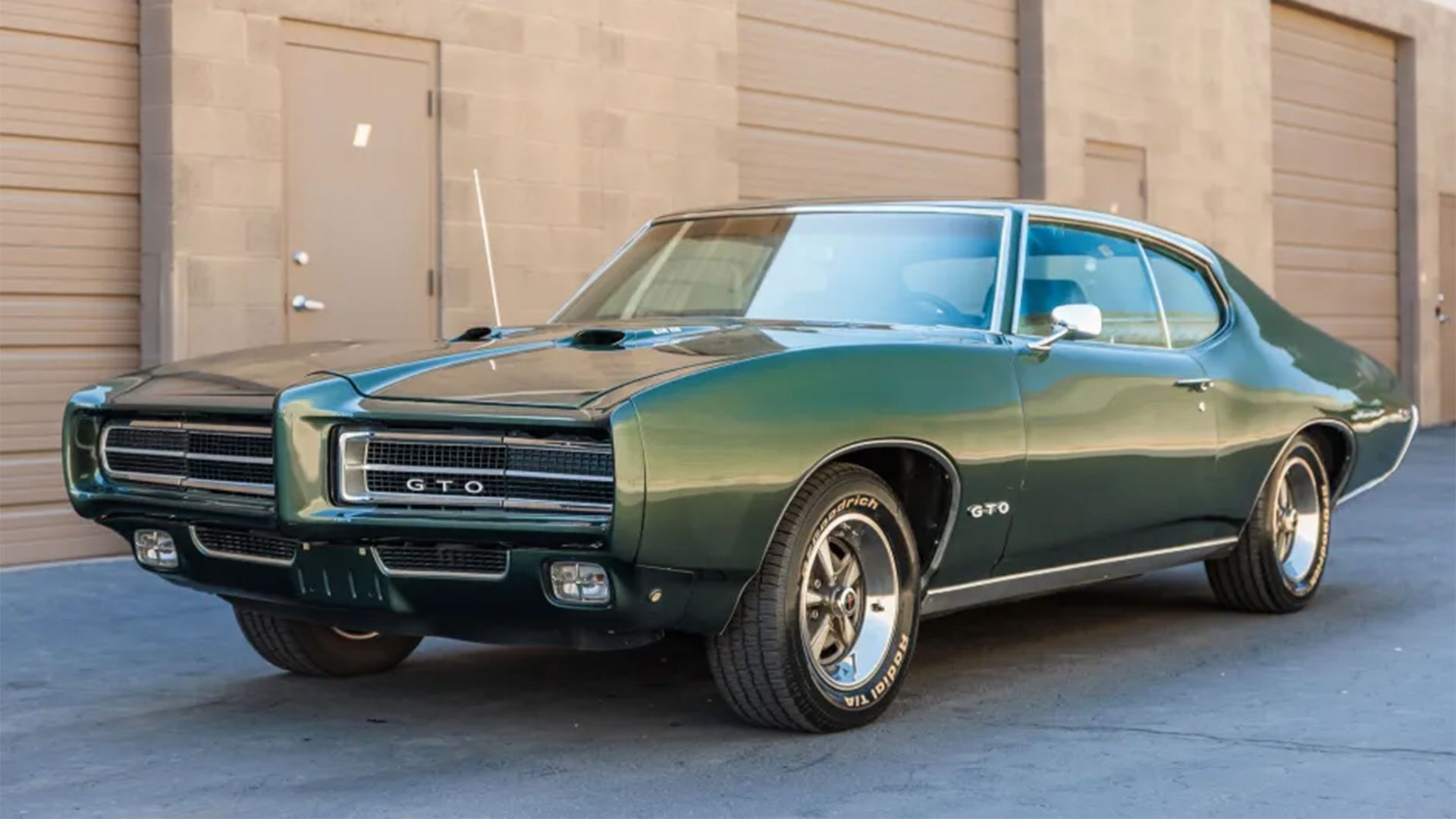 10 Fastest Pontiacs Powered By The Legendary Ram Air V8 Engine