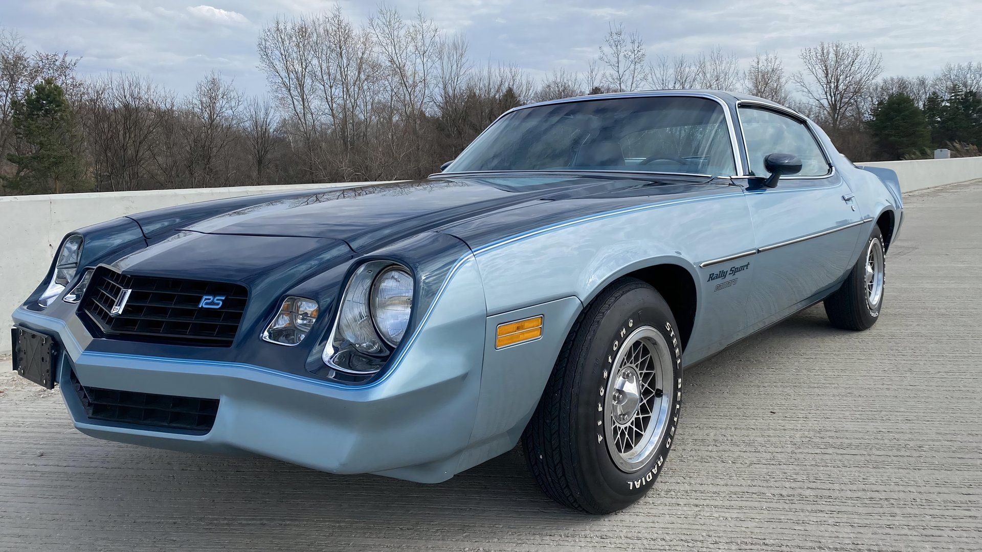 Chevrolet Camaro Coupe 1979 - Traga um Trailer