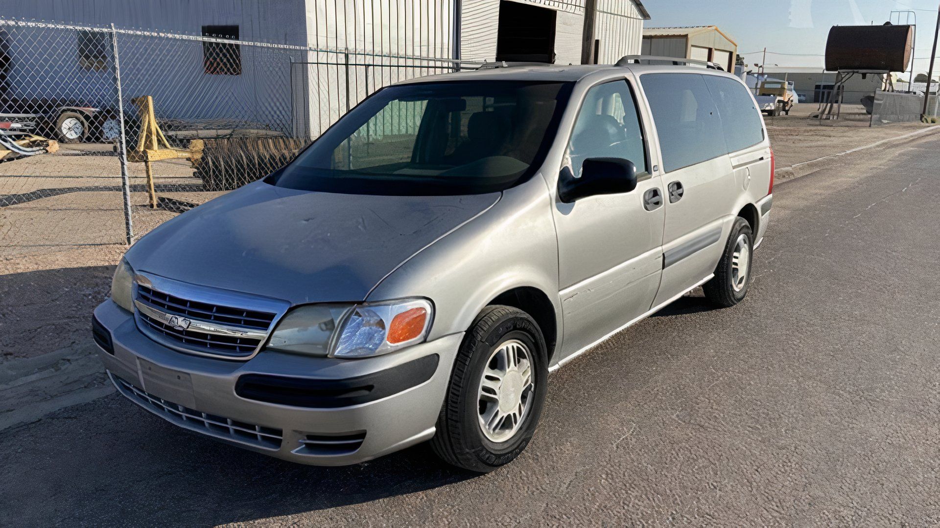 Prata 2004 Chevy Venture