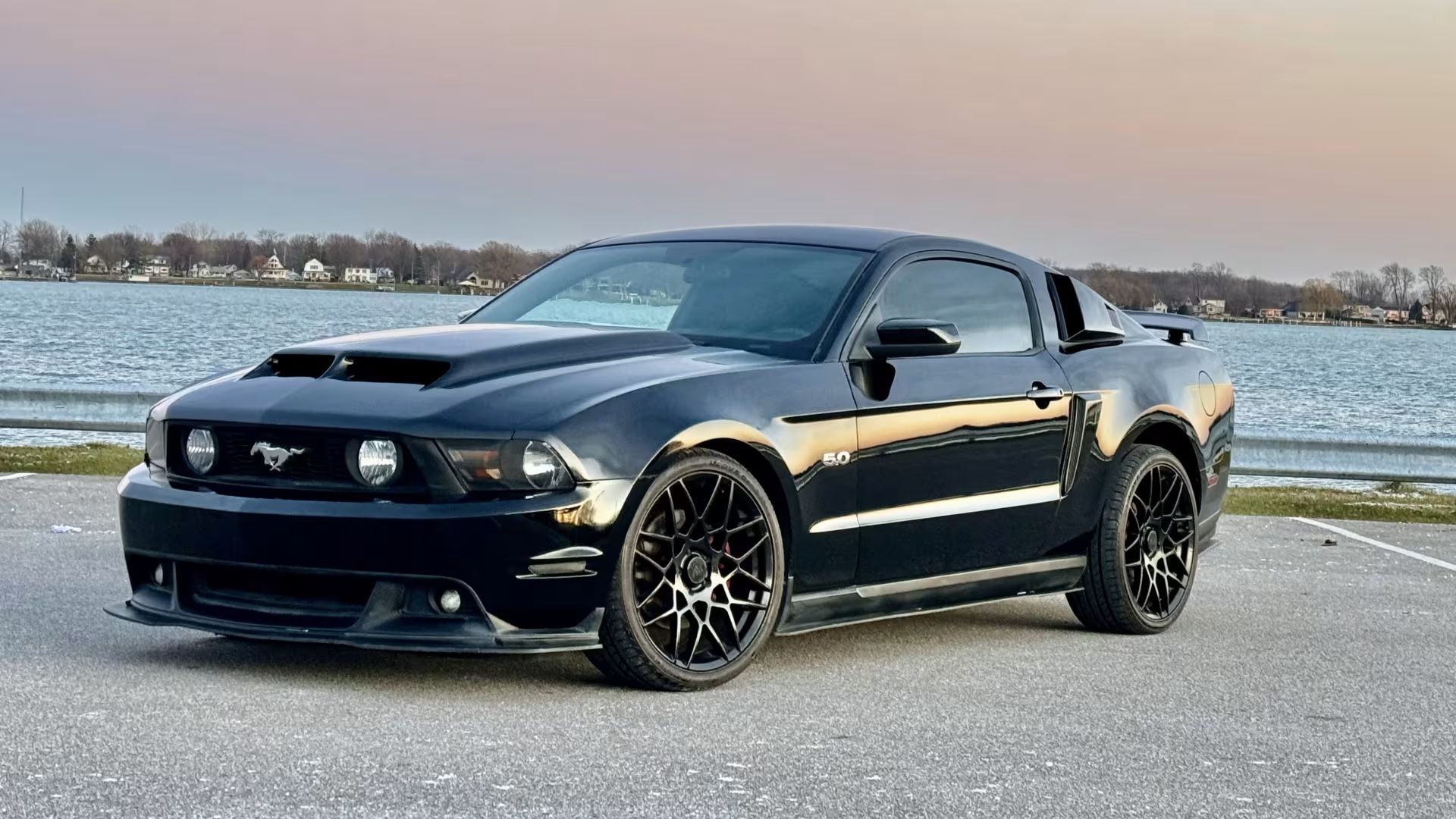 Ford Mustang GT preto 2011