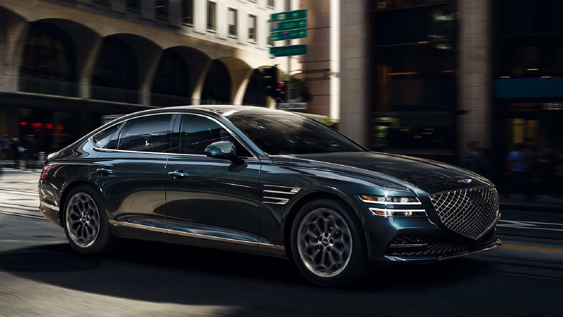 Azul 2024 Genesis G80 T-Sport lado