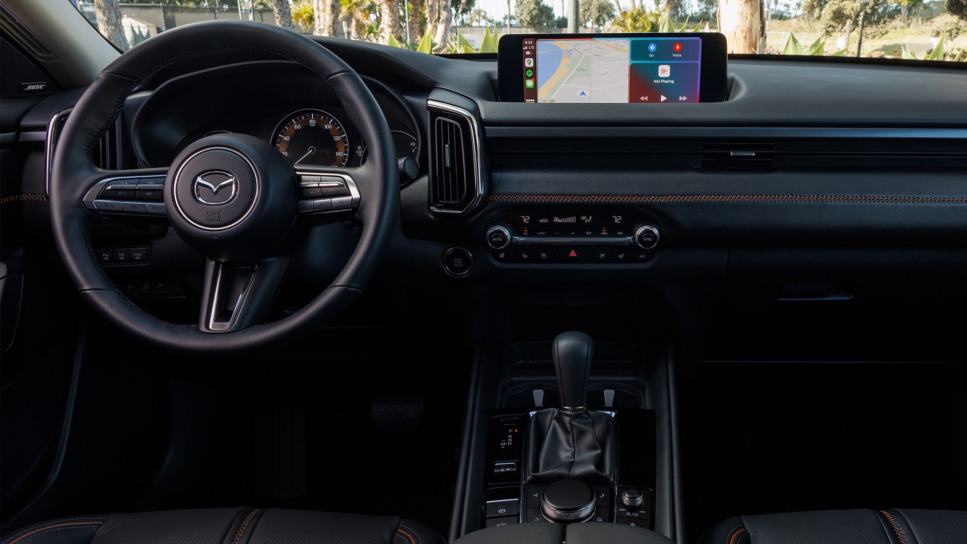 Interior do Mazda CX-50 2025