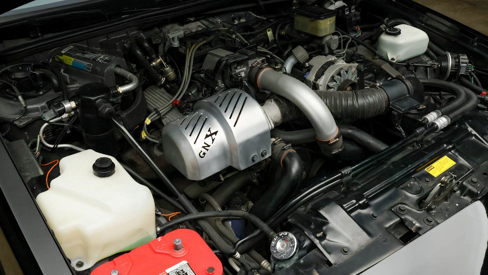 Buick GNX V6 - Traga um trailer