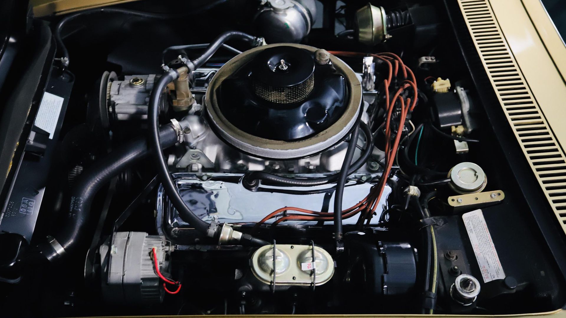 Chevrolet Corvette - Compartimento do motor