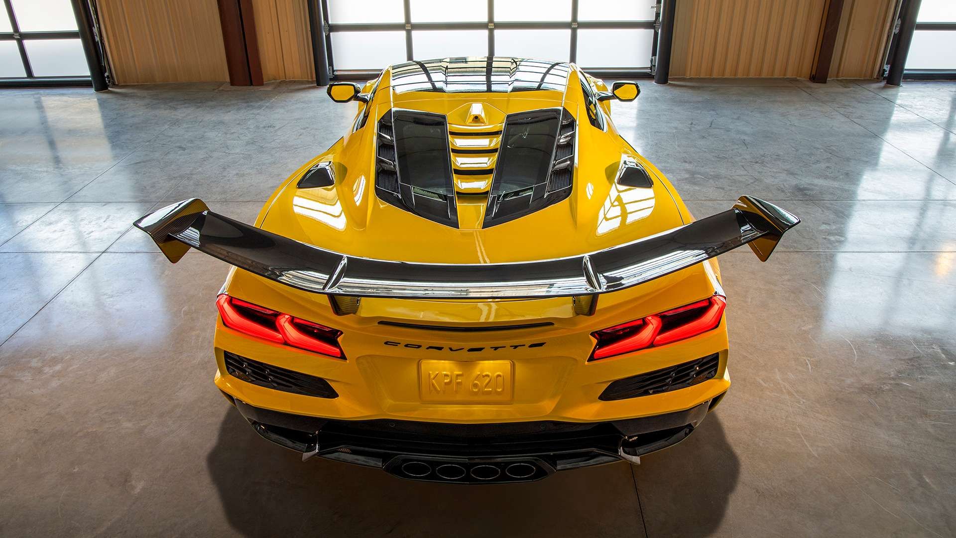 Chevrolet Corvette ZR1 Coupe com pacote de desempenho ZTK na traseira