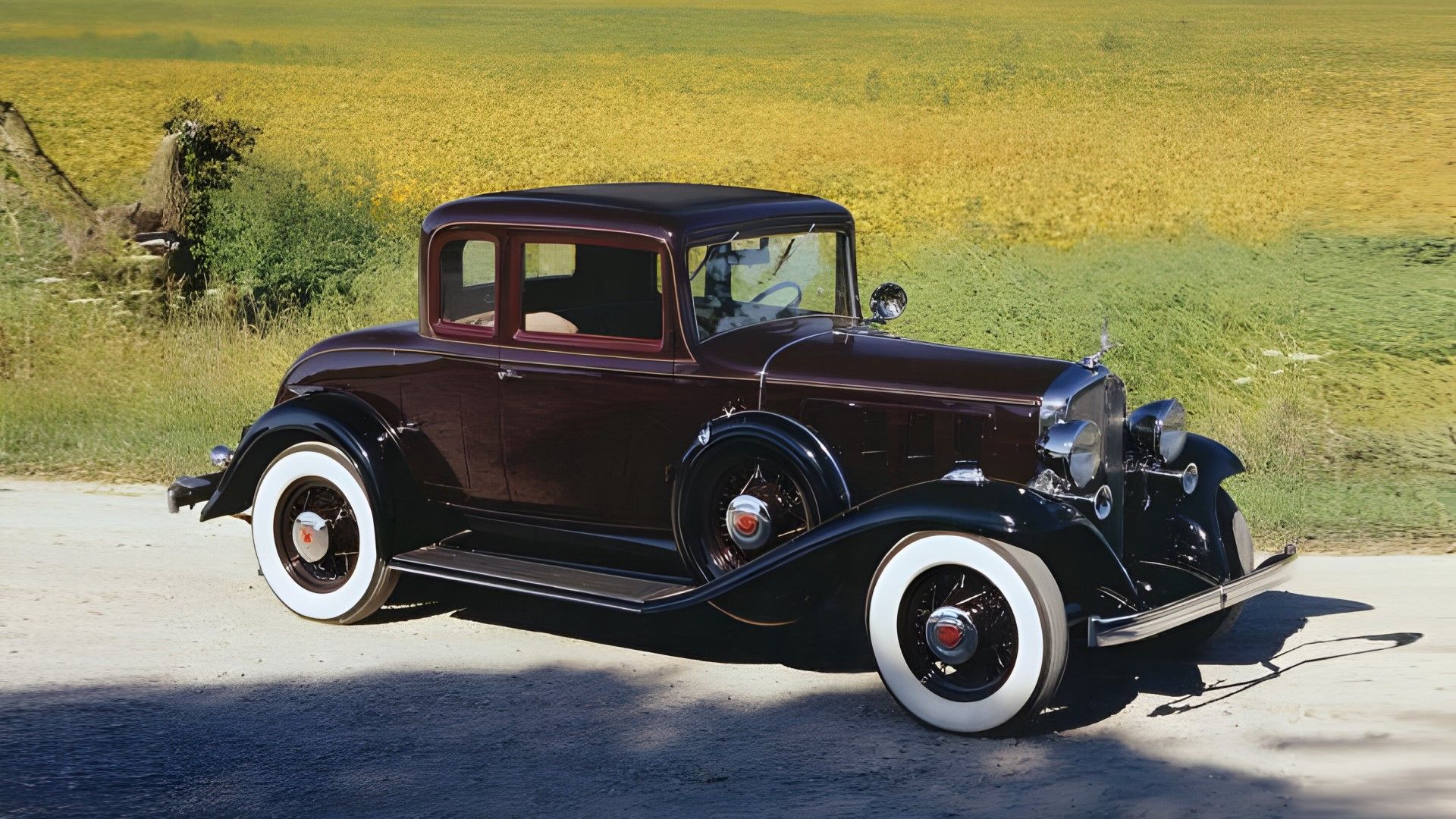 Pontiac 302 V8 1932 vista frontal do terceiro quarto