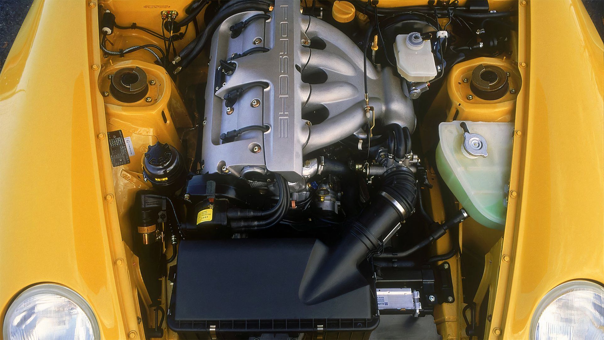 Compartimento do motor Porsche 968 Club Sport