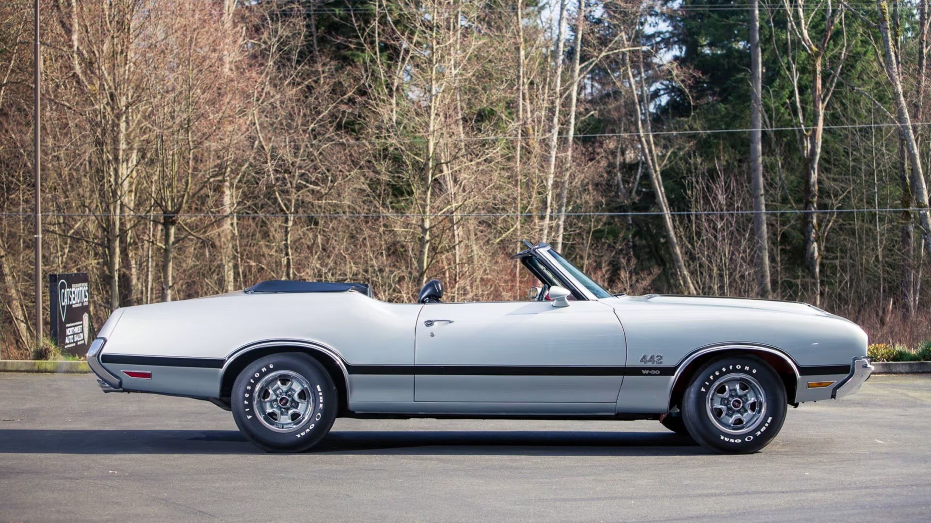 Olds 4-4-2 conversível lateral branco 1971