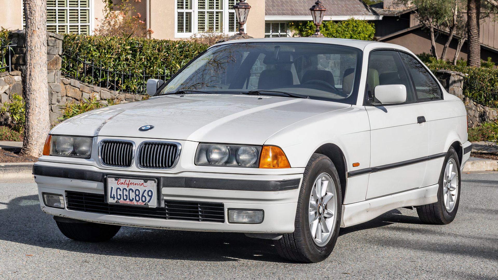 BMW 328is 1999 - Traga um trailer