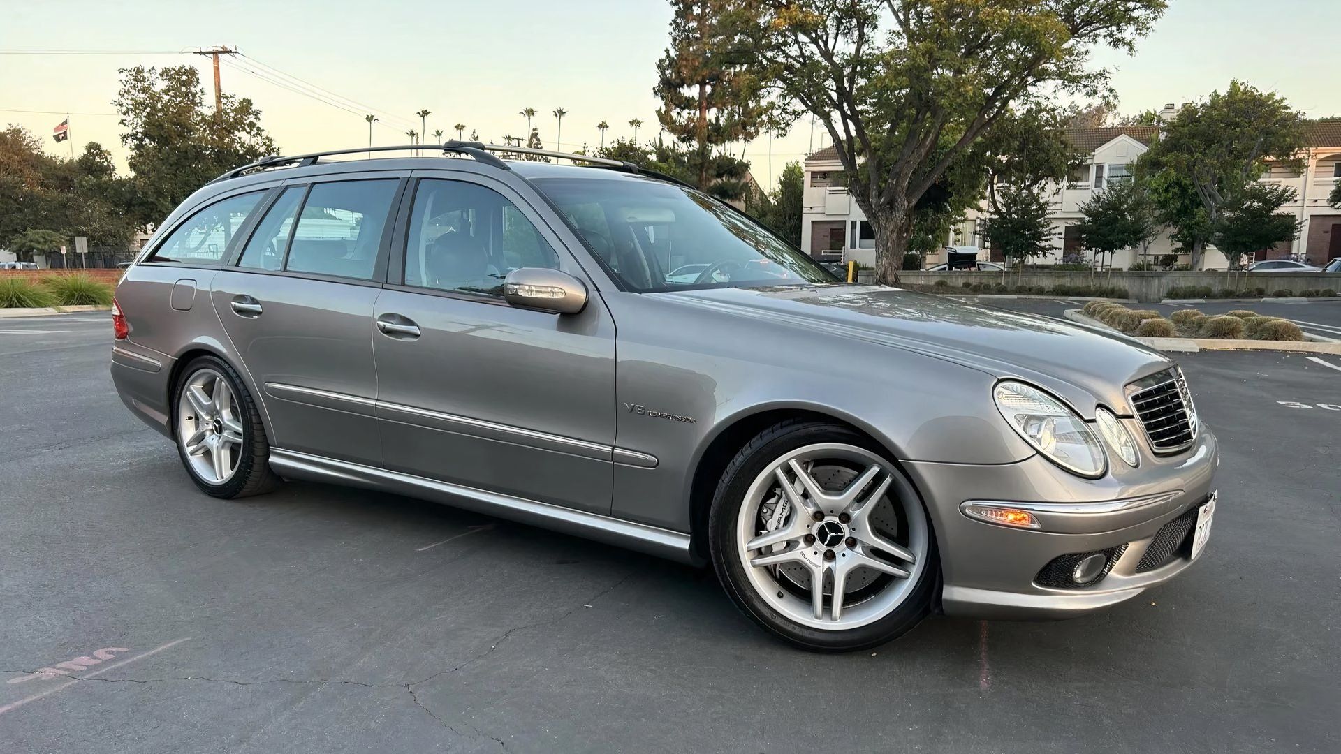 2005_mercedes-benz_e55-amg-wagon novo
