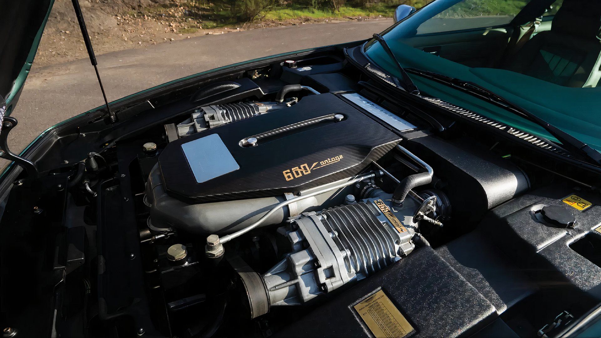 Aston Martin V600 5.3 V8