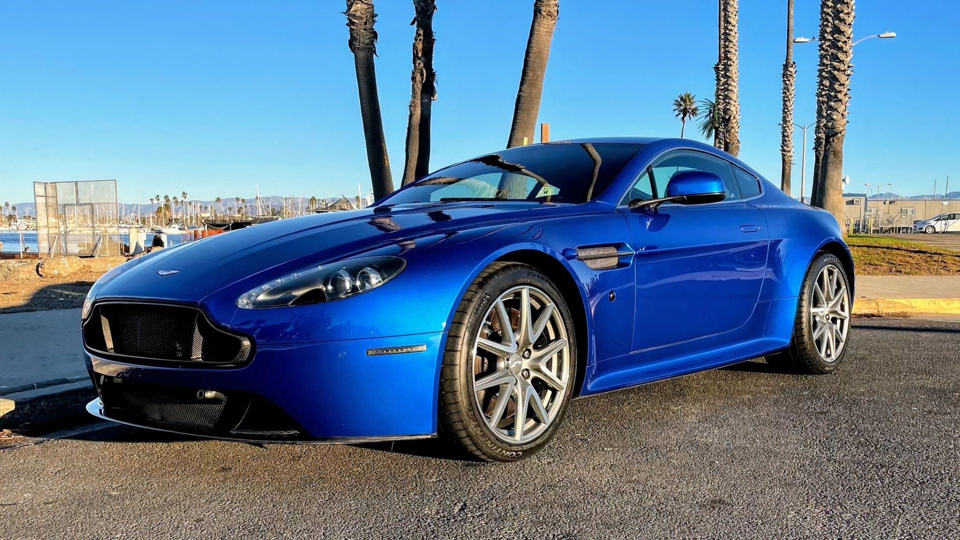 Aston Vantage V8 S
