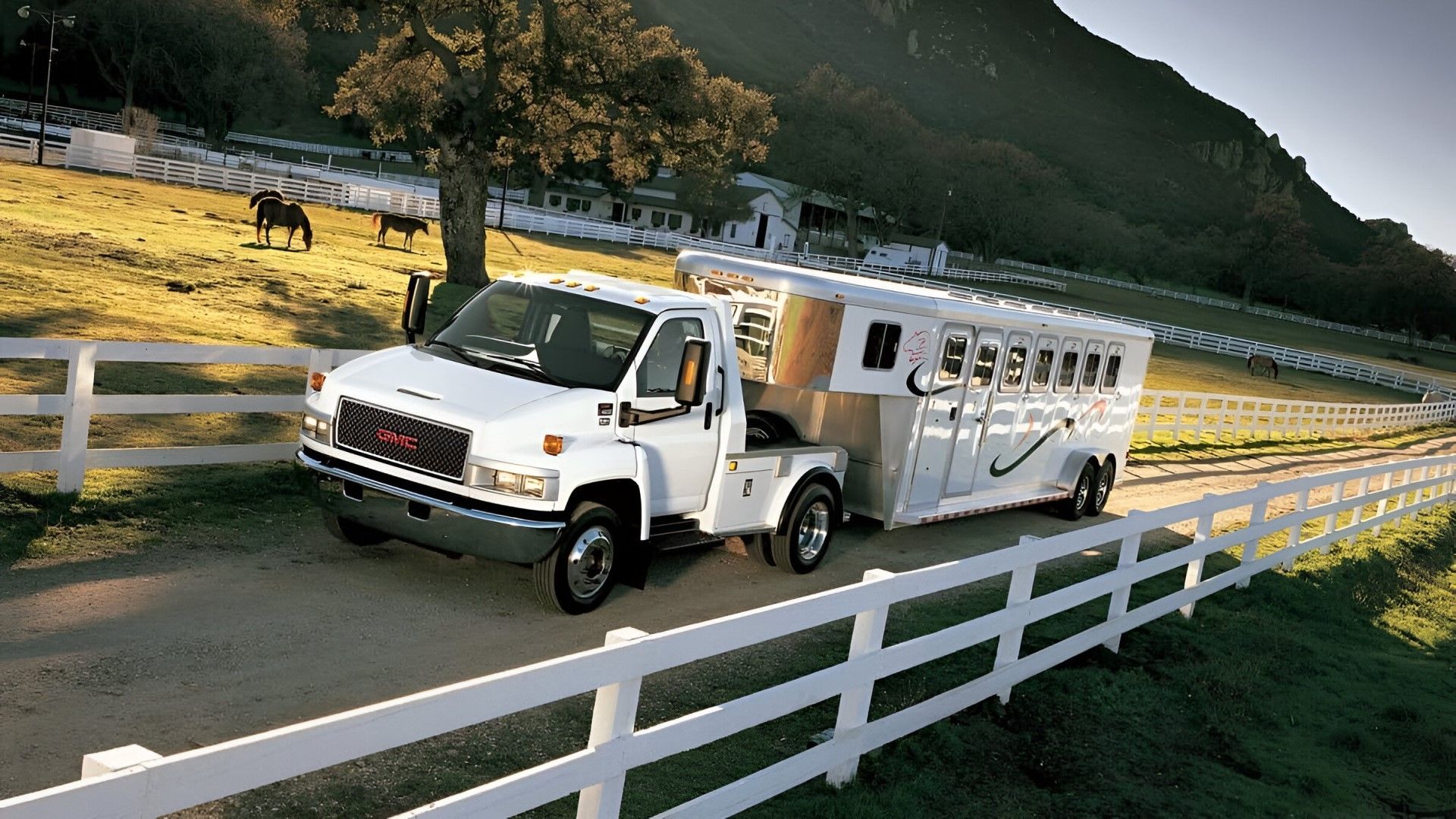 Caminhão GMC Topkick equipado com o 8.1 Vortec V8