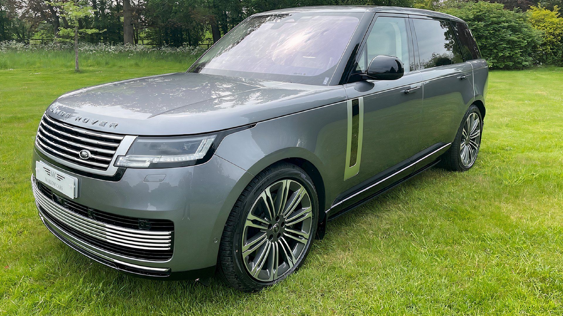 Silver Range Rover LWB SV front