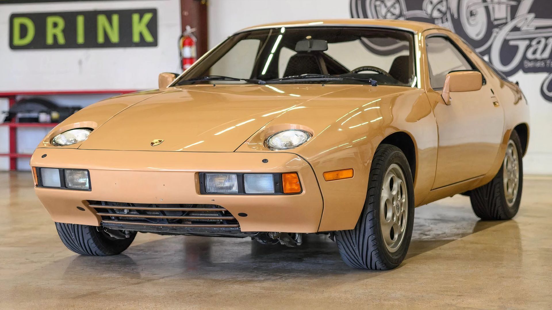 1979_porsche_928_GM-Porsche-928-1991-1-87697-escalado