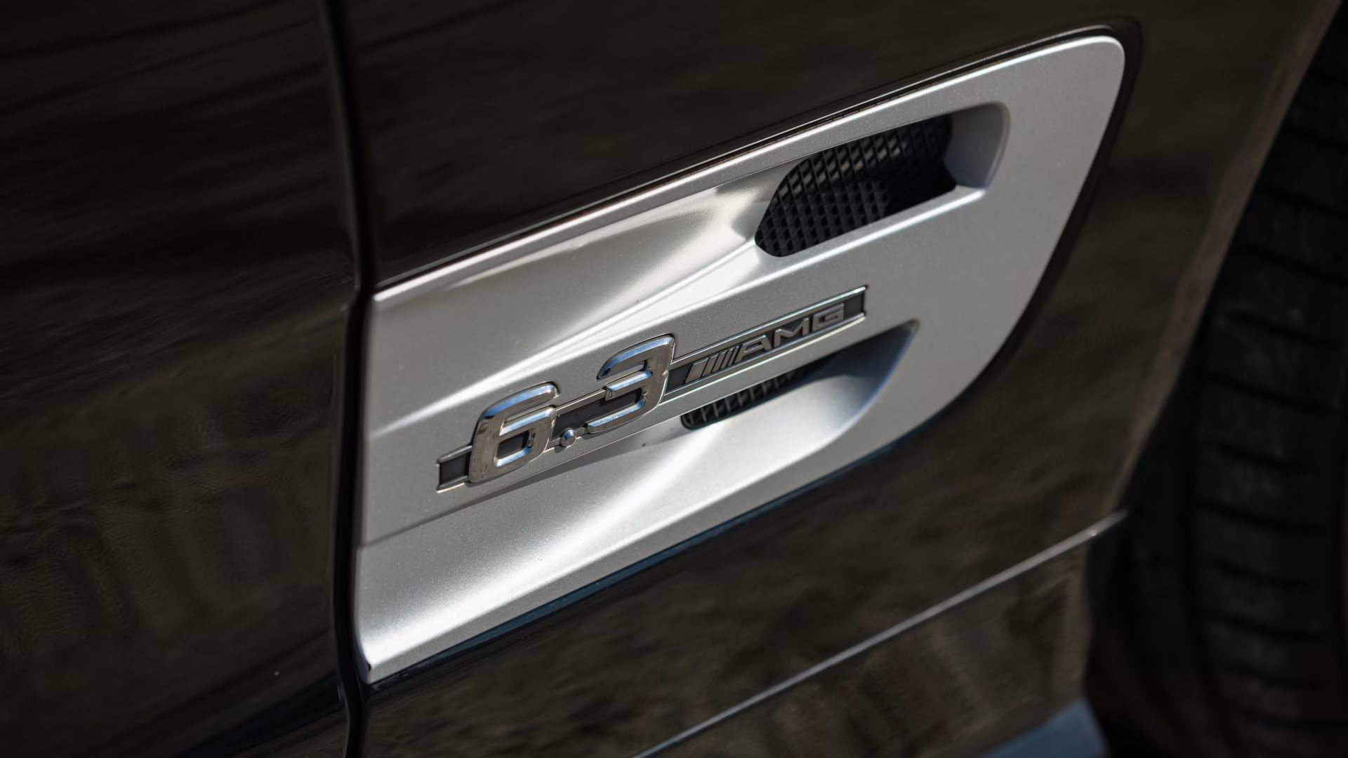Emblema lateral Mercedes SL 63 AMG 2011