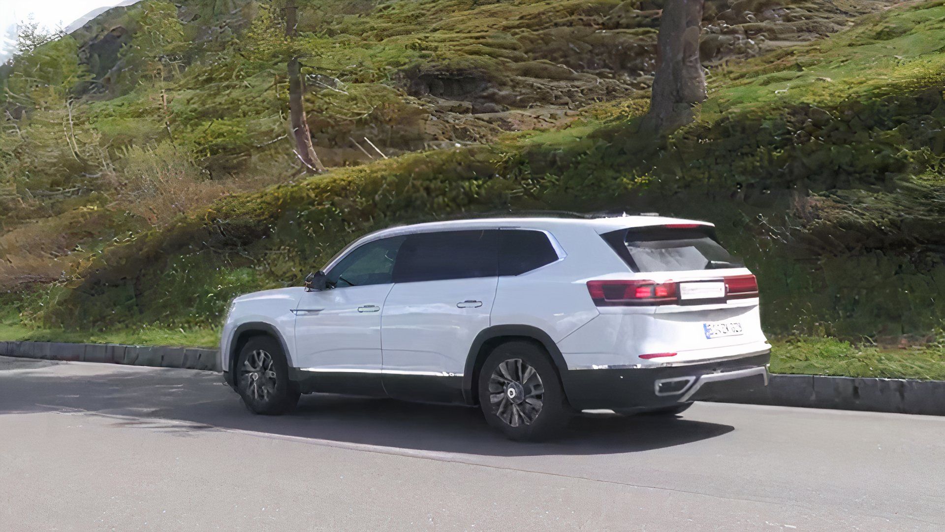 2025 Volkswagen Teramont Spotted Testing On Mountain Roads