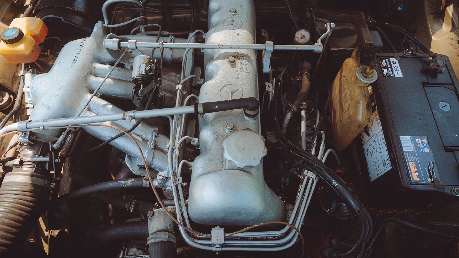 Topo do motor Mercedes 250 SE