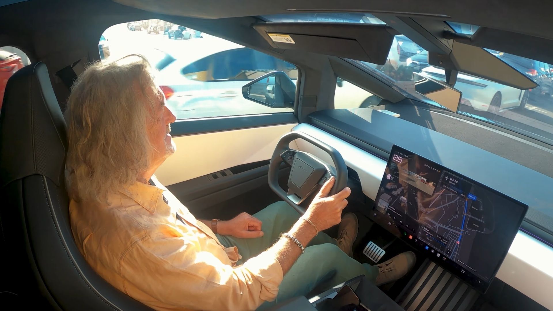 James May dirige o Tesla Cybertruck