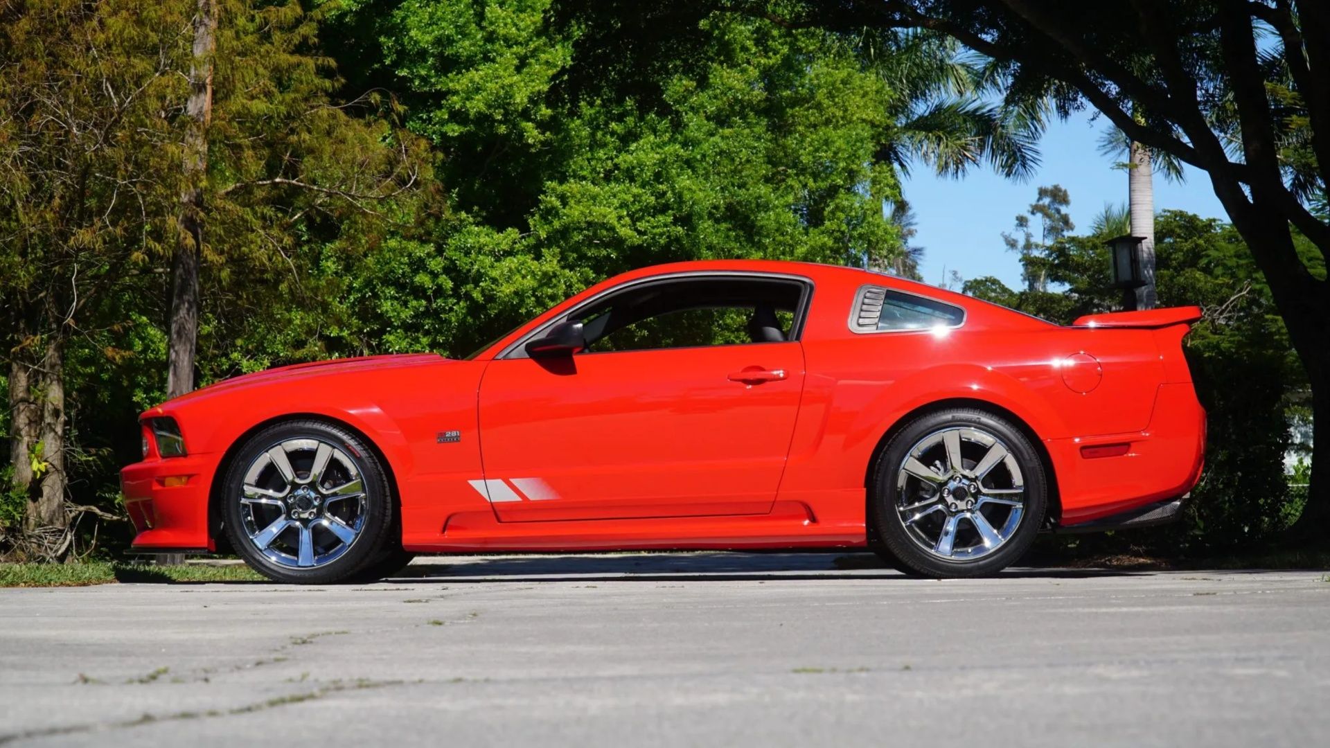 Saleen S281 side