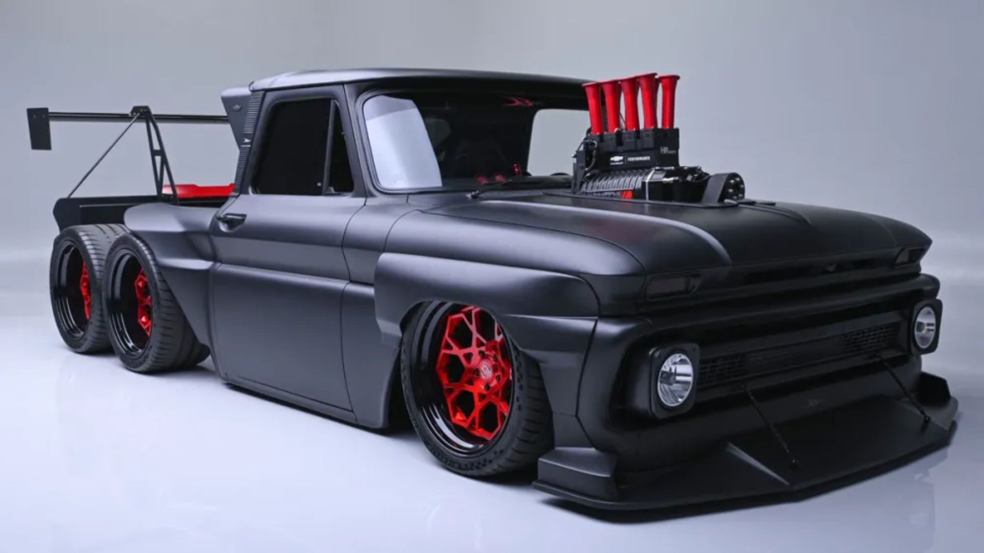 900HP 1965 Chevrolet C10 Slayer Takes Center Stage In Forza