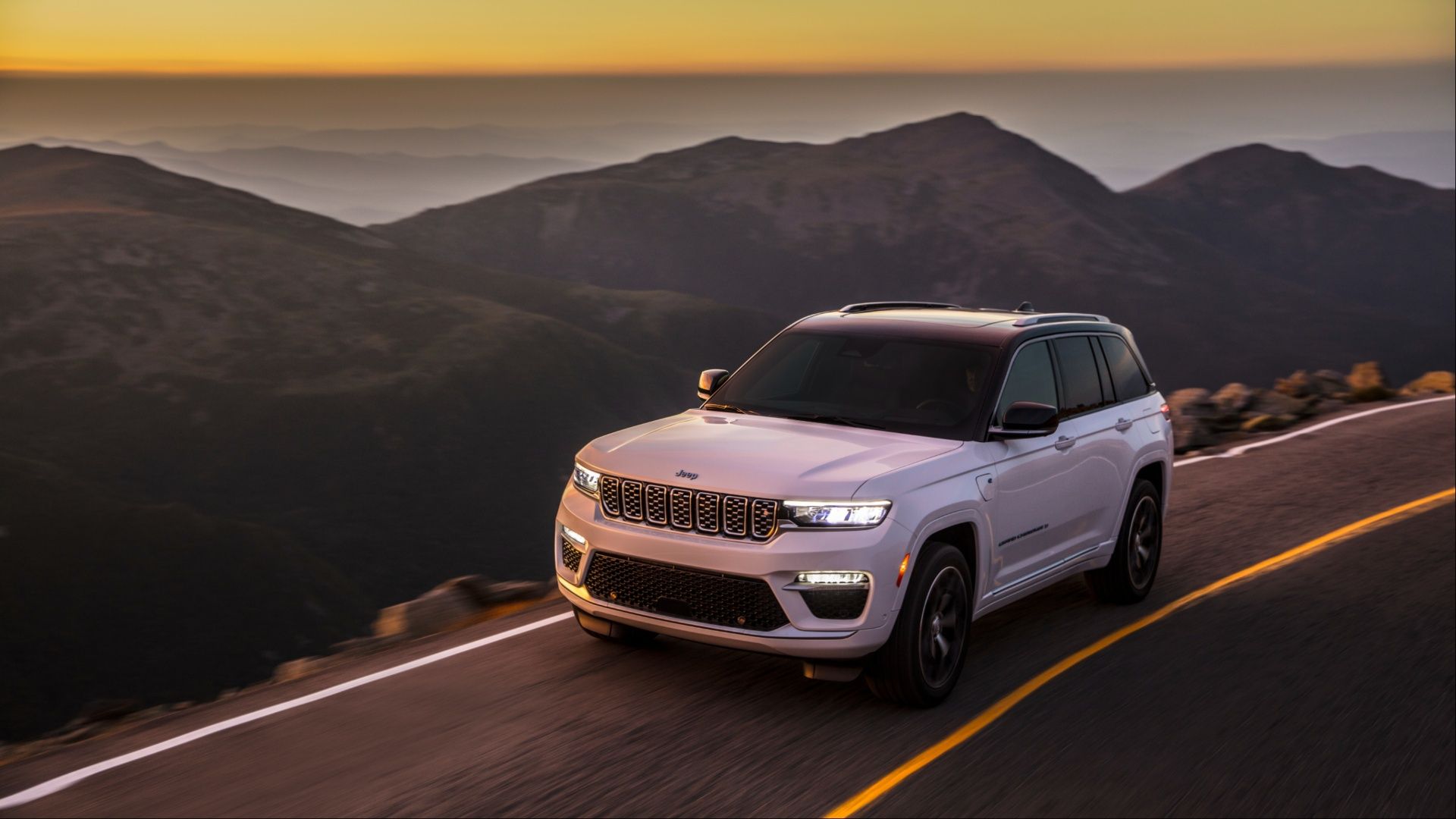 2025 Jeep Grand Cherokee 4xe highway driving