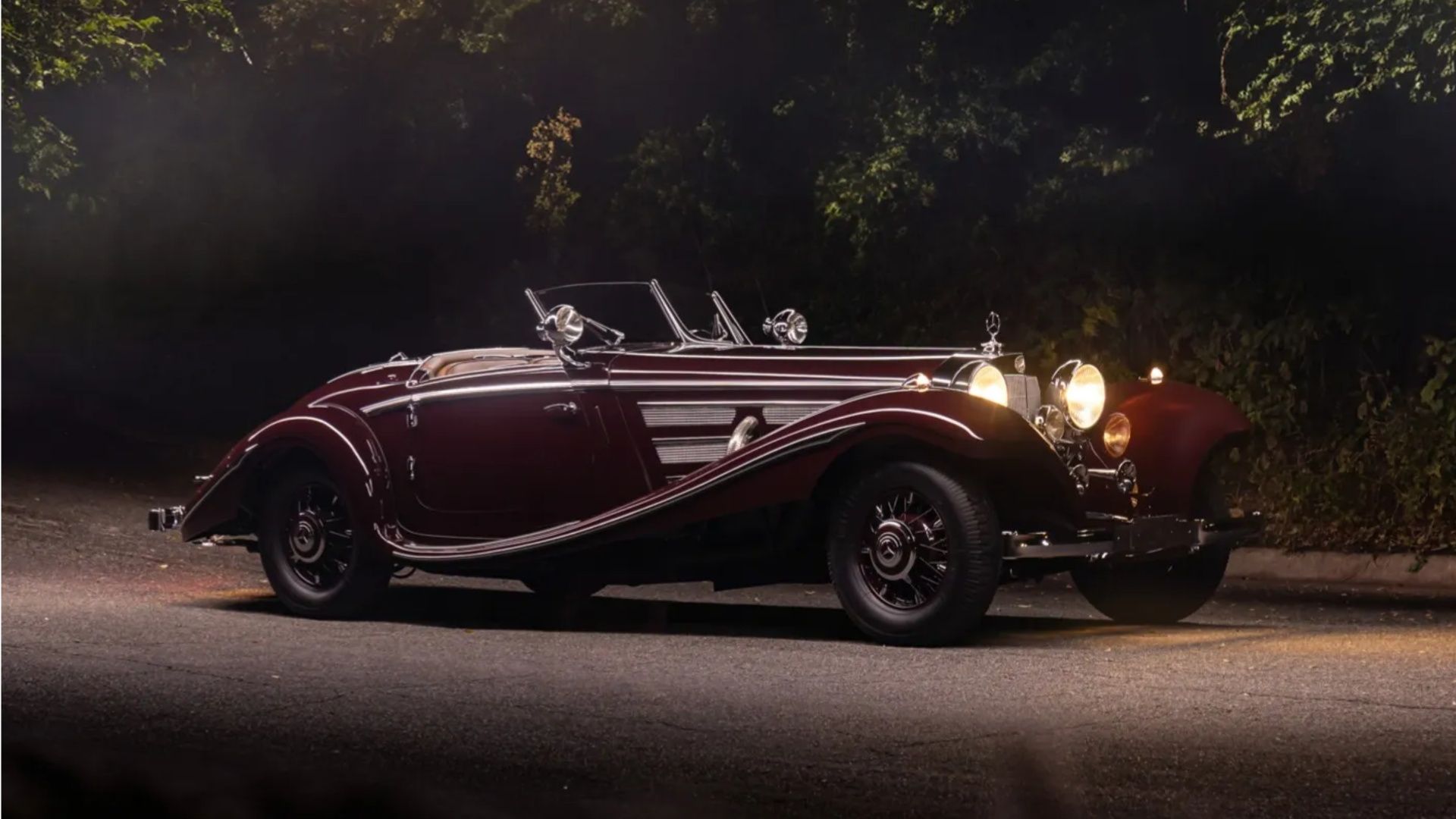 Mercedes-Benz 500 K 1934 no escuro