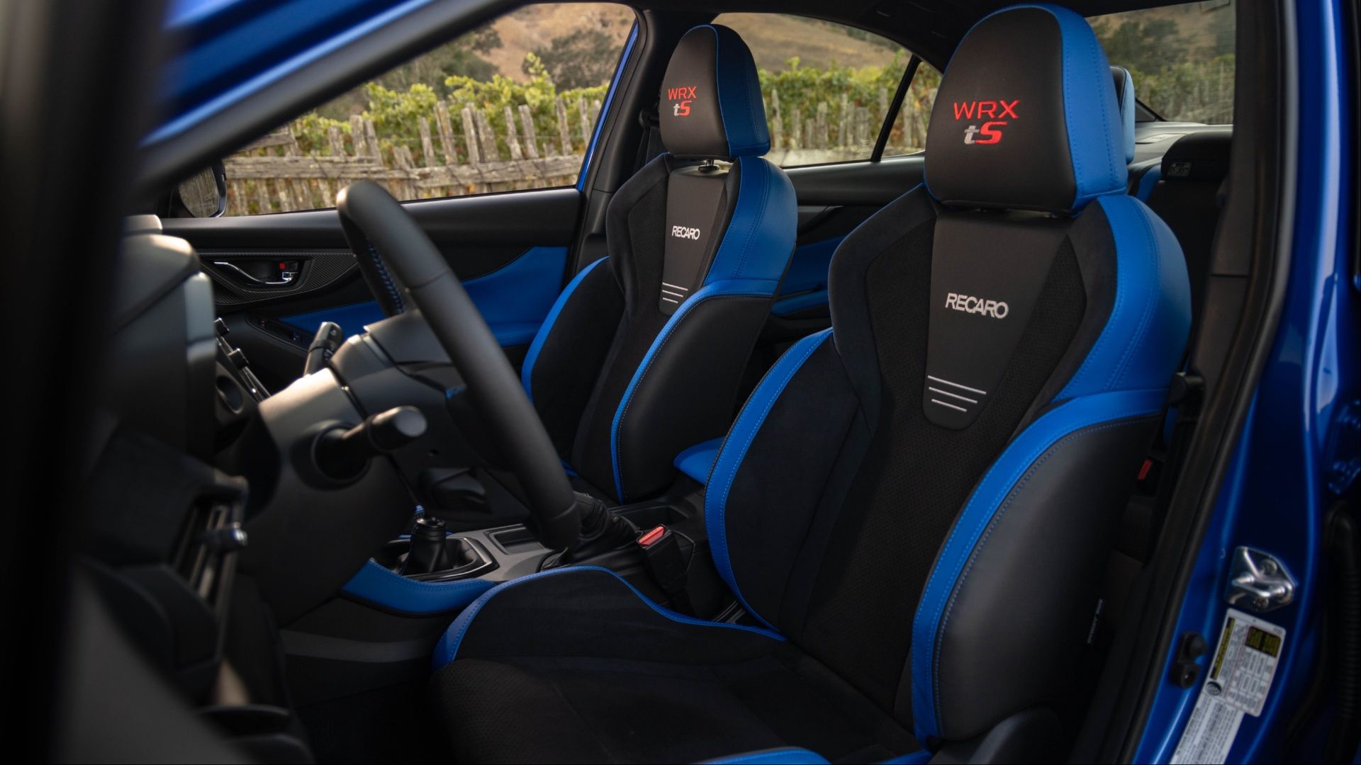 Interior do Subaru WRX 2025