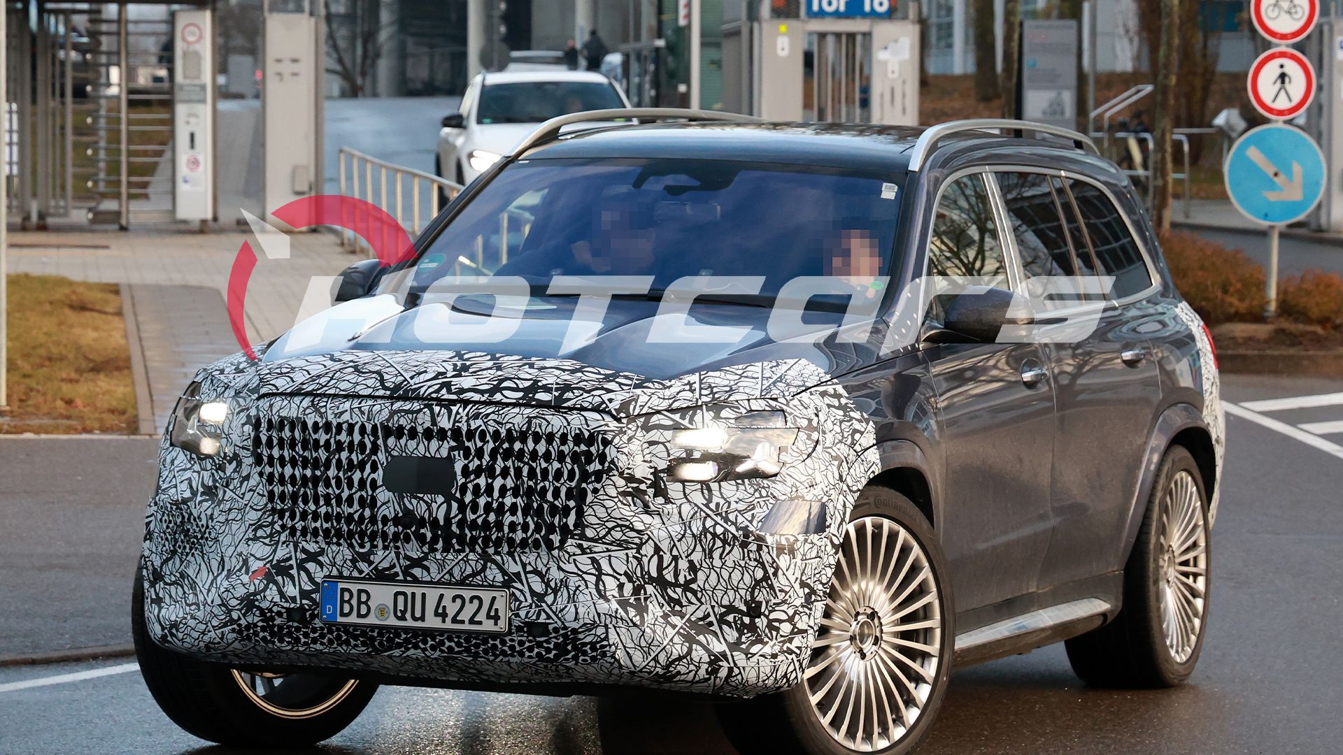 Mercedes maybach gls spied a new super luxury suv is coming