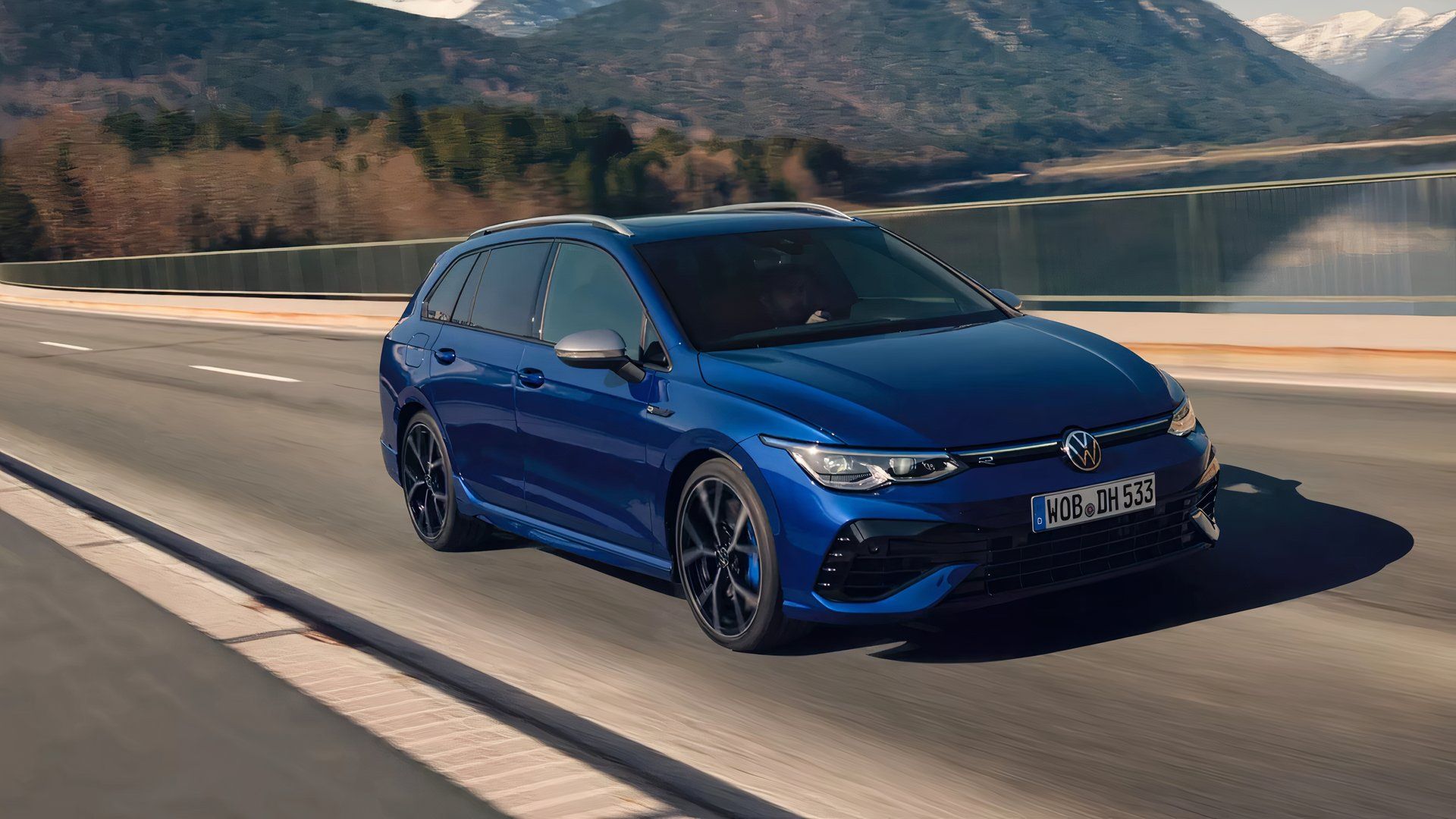 Volkswagen Golf R, frente 3/4