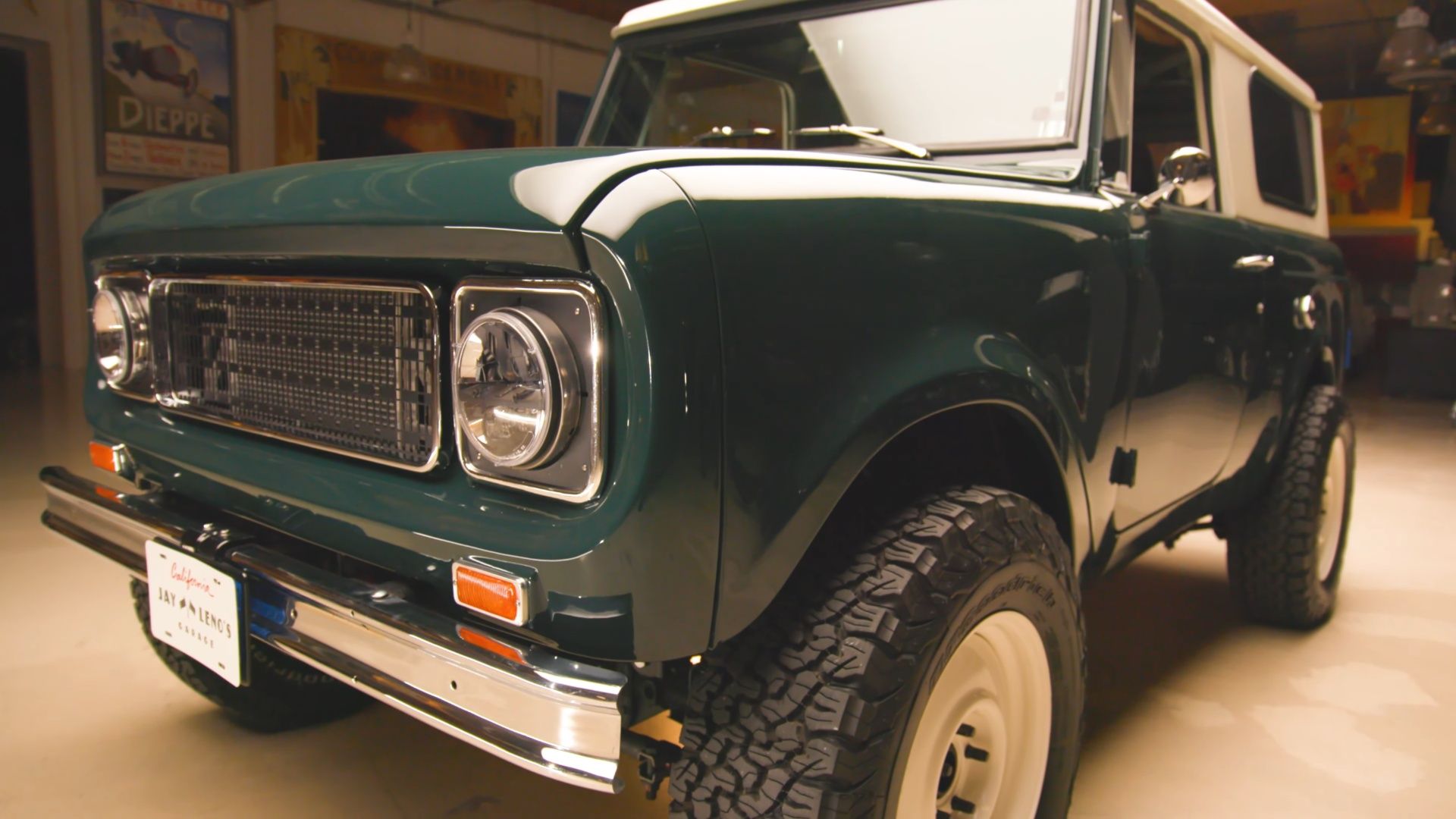 Escoteiro Internacional Personalizado 800A de Joel McHale 