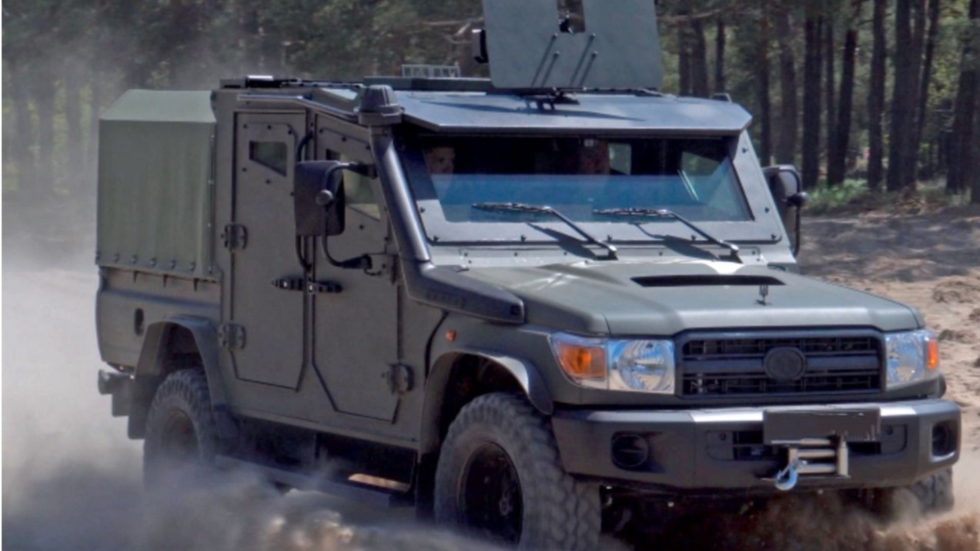 Cruzador terrestre Toyota blindado