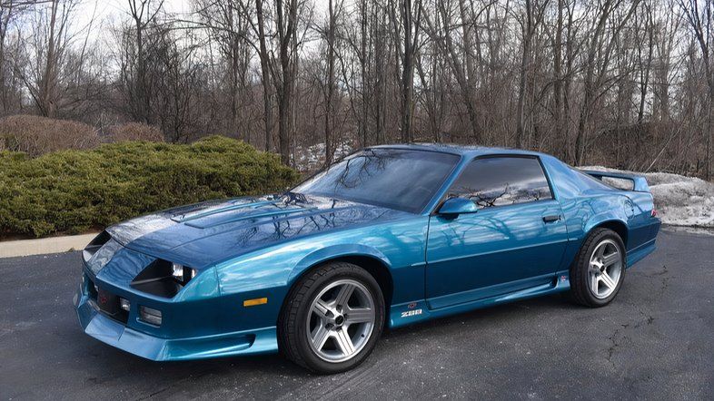超級低音1992 Chevy Camaro Z28與它們一樣原始