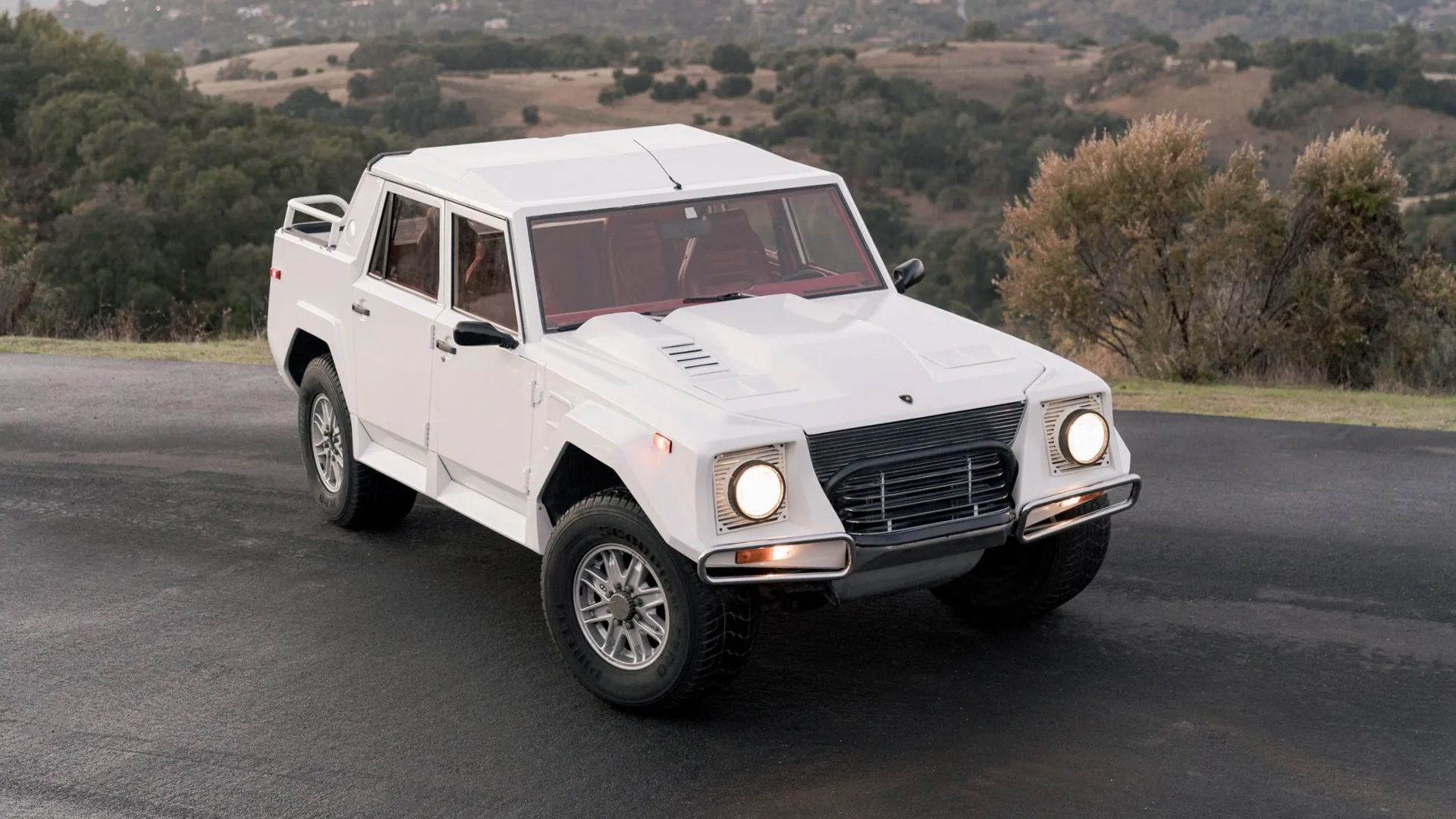 1991 Lamborghini LM002 - 1