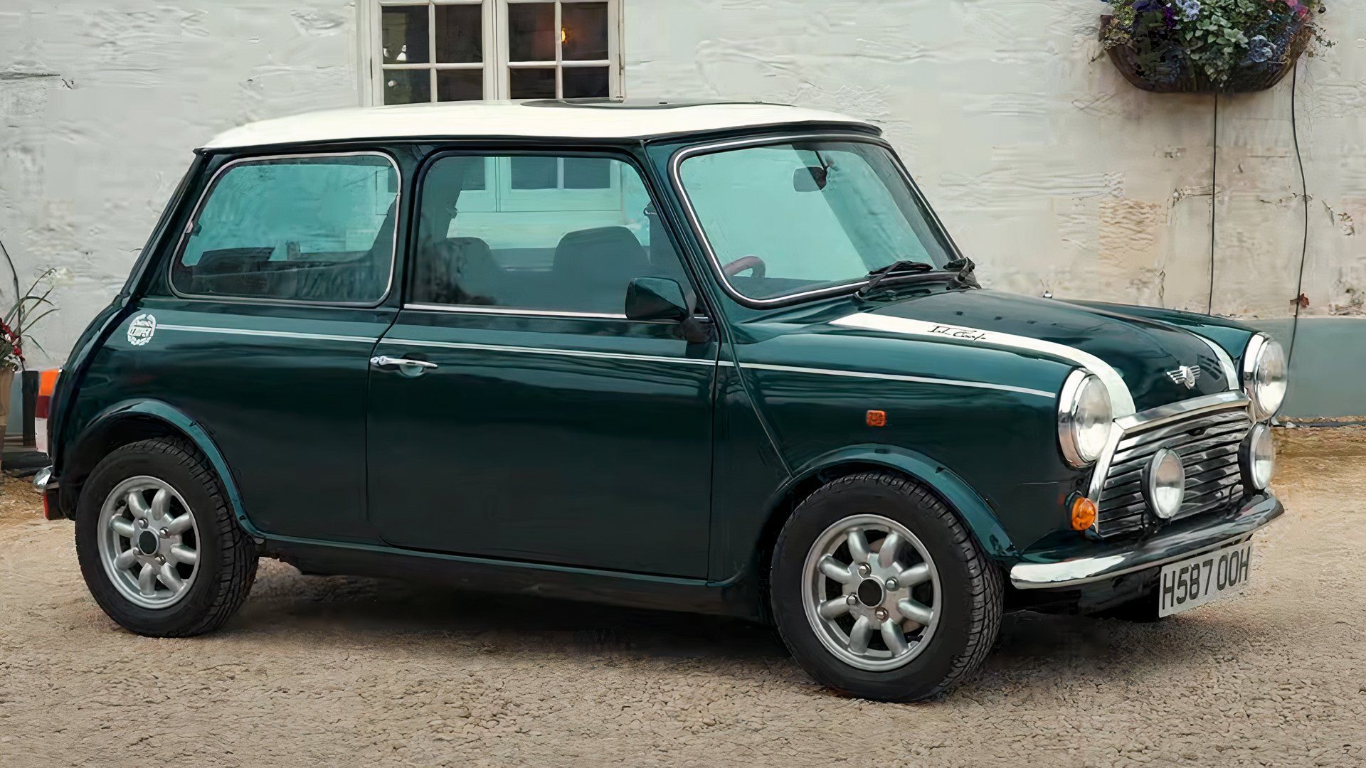 1989 mini cooper front quarter parked