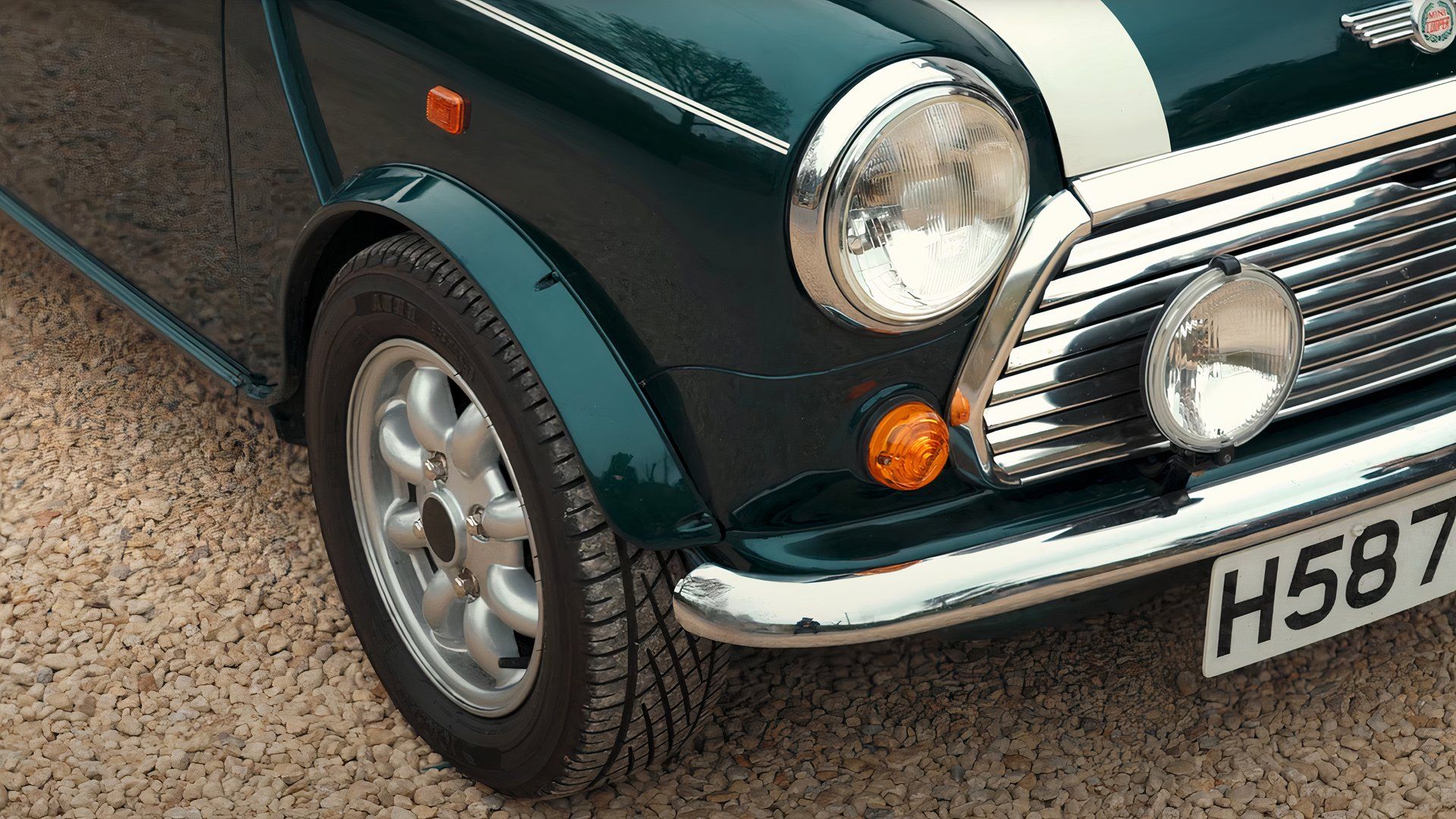 1989 mini cooper wheel detail