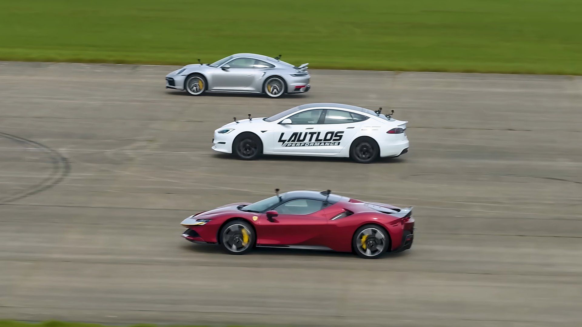 Porsche 911 vs Tesla Model S Plaid vs Ferrari SF90 3