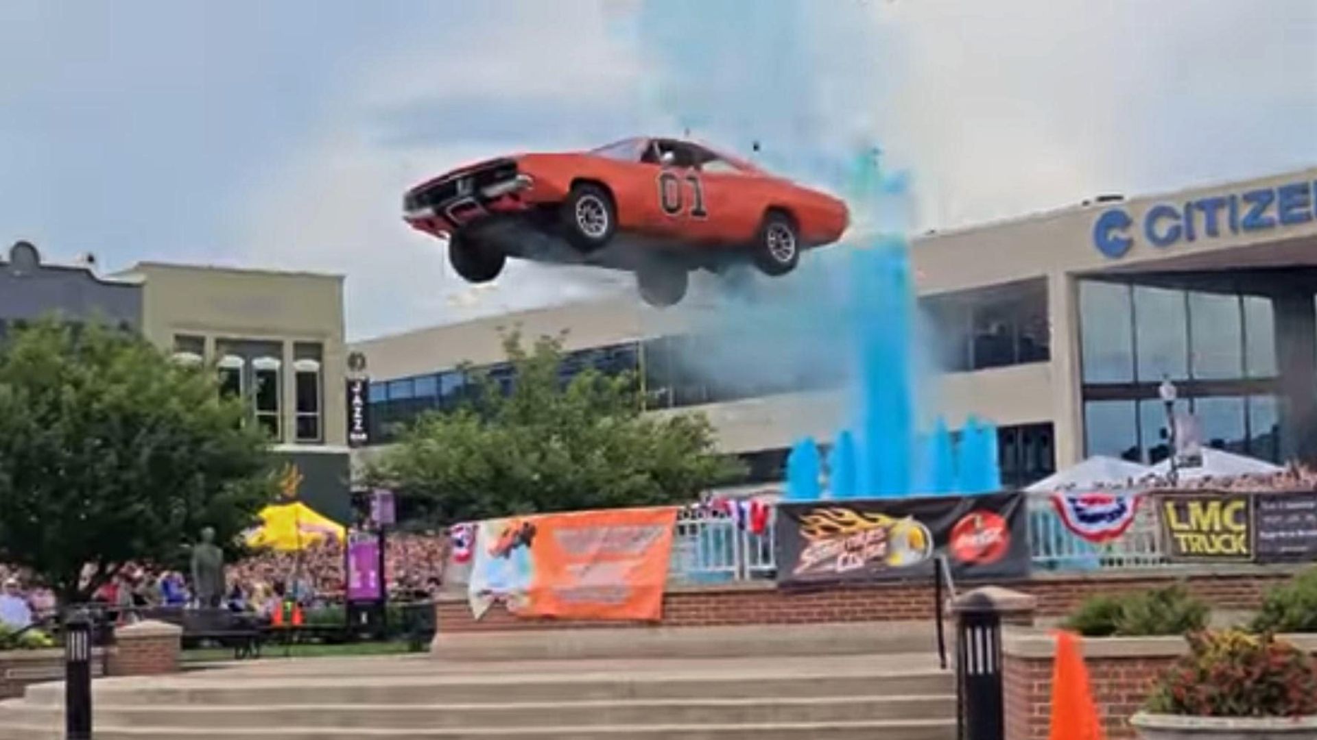 General Lee Makes Massive 150-Foot Jump In Somerset: Narrowly Misses Cameraman