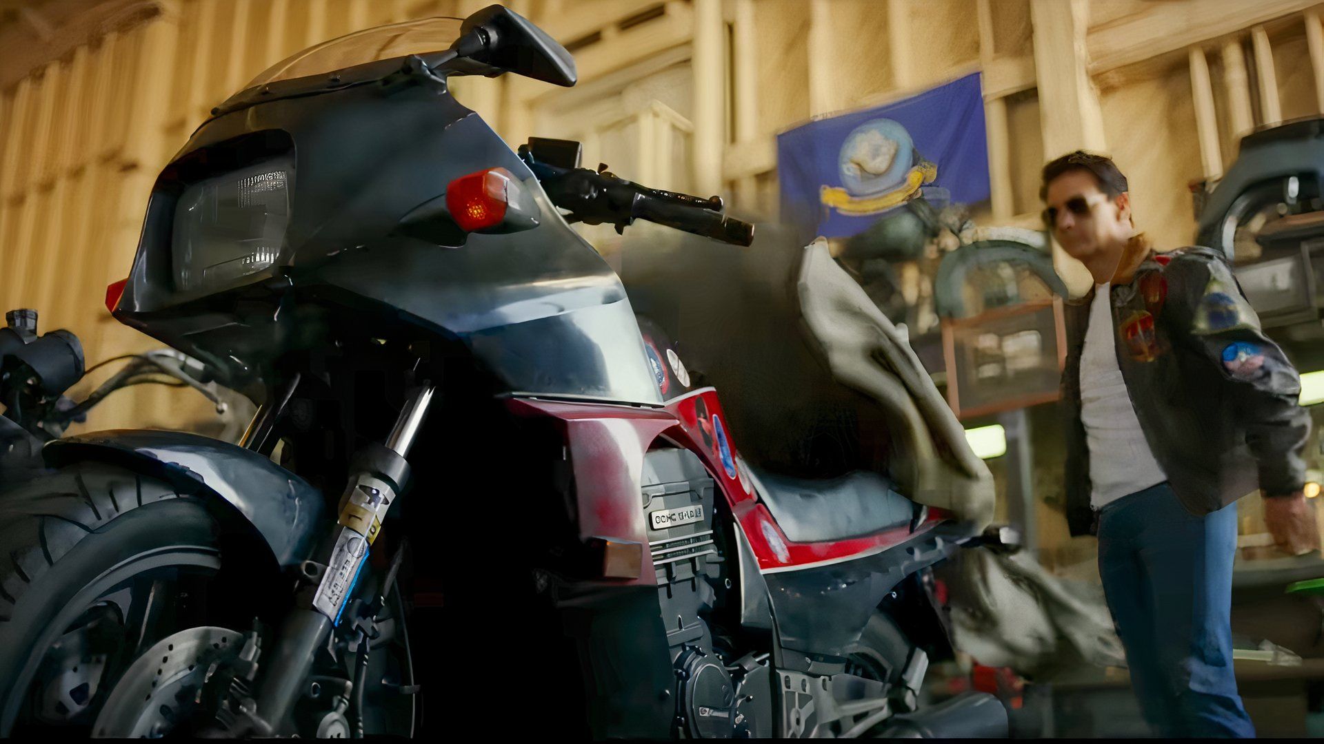 ロボット Cruise Tom Tom Cruise Cemented This Legendary Motorcycle In Pop Culture