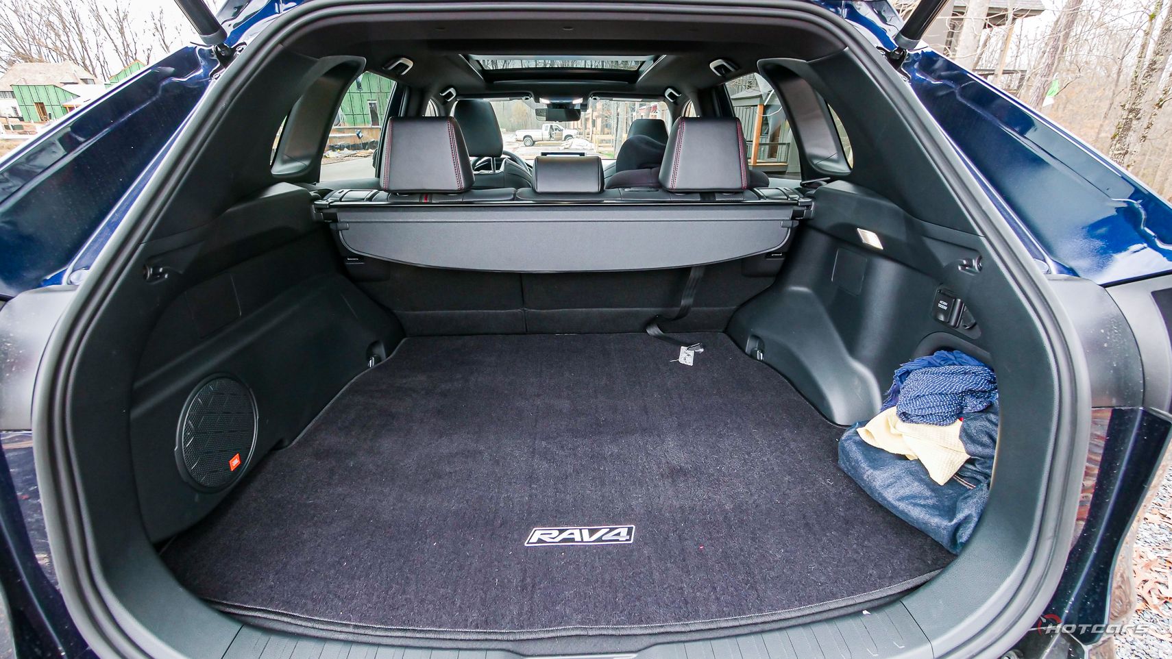 2022 Toyota RAV4 Prime багажник грузовой