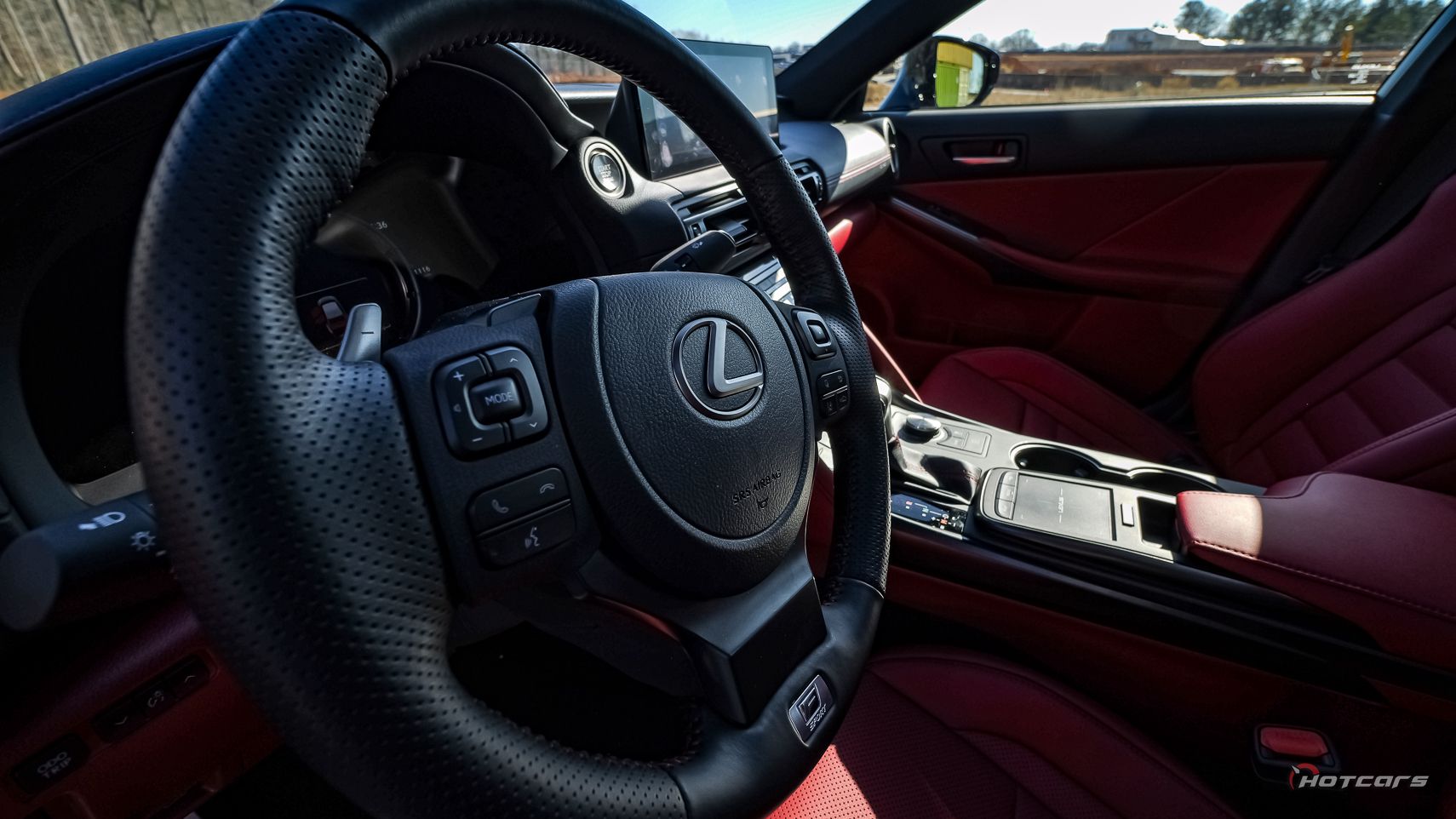 2023 Lexus IS500 F Sport Circuit Красный интерьер