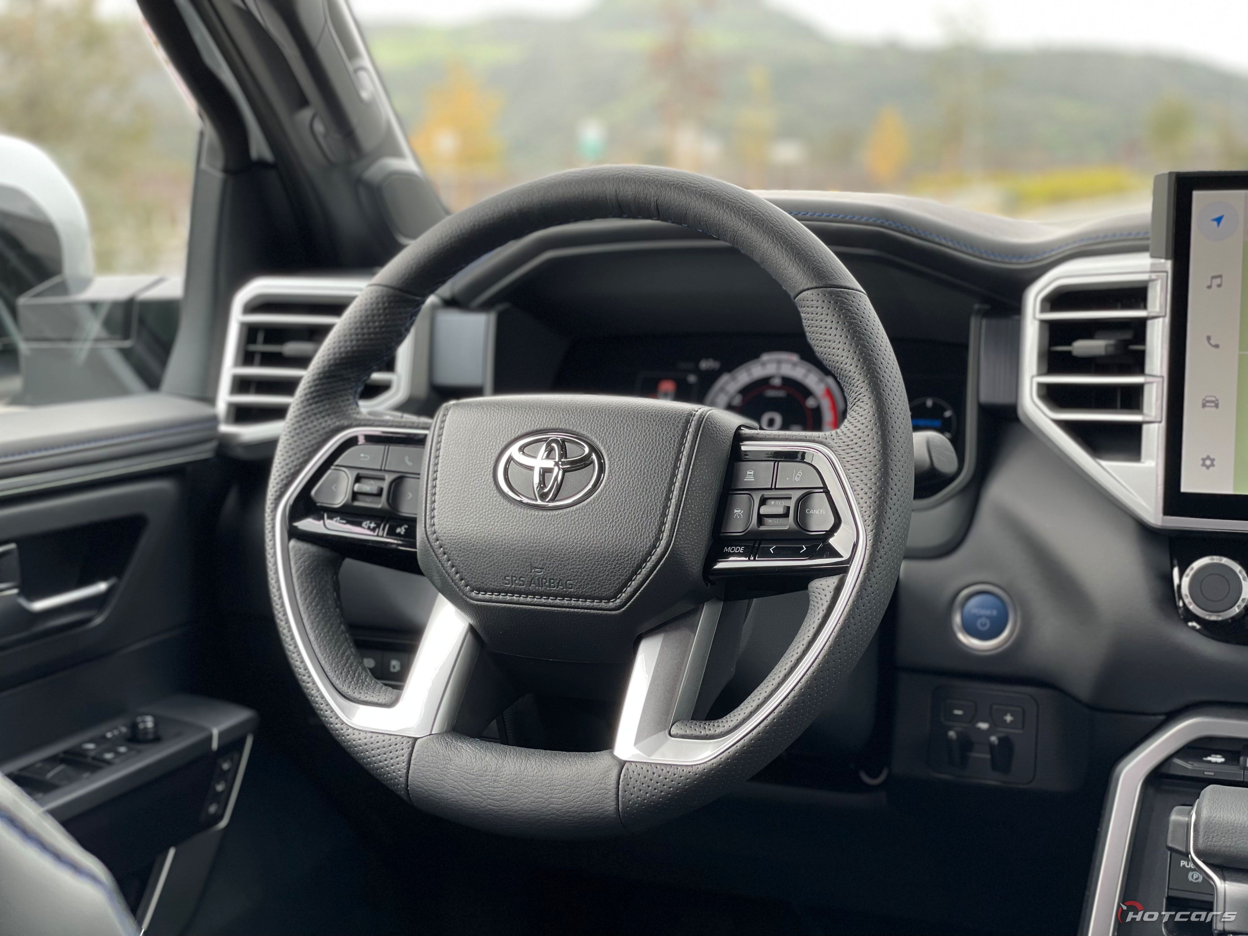 Рулевое колесо Toyota Sequoia Platinum 2023 года