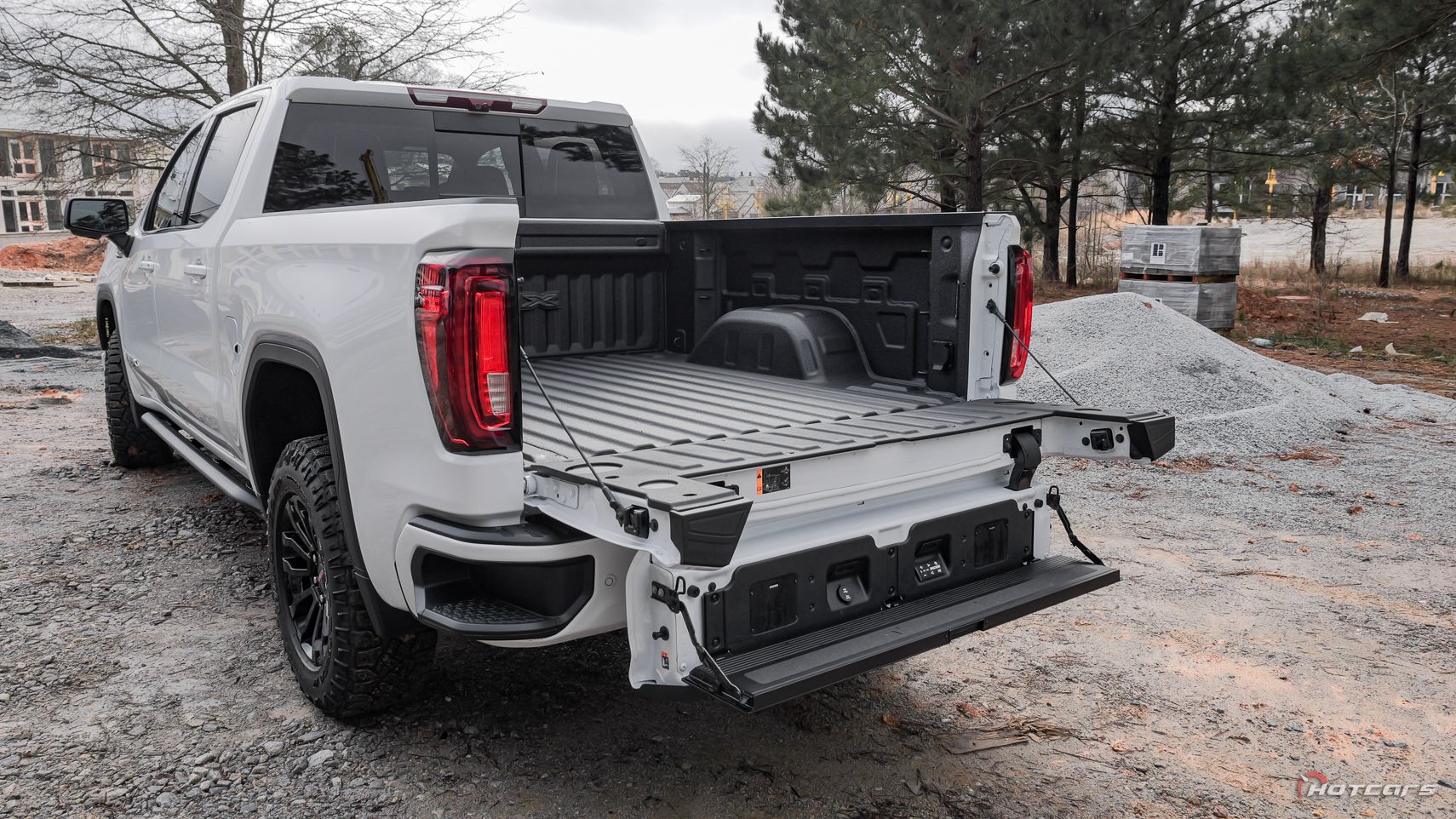 Rock-crawlin, jaw-droppin, seat massagin': The 2023 GMC Sierra 1500 AT4X